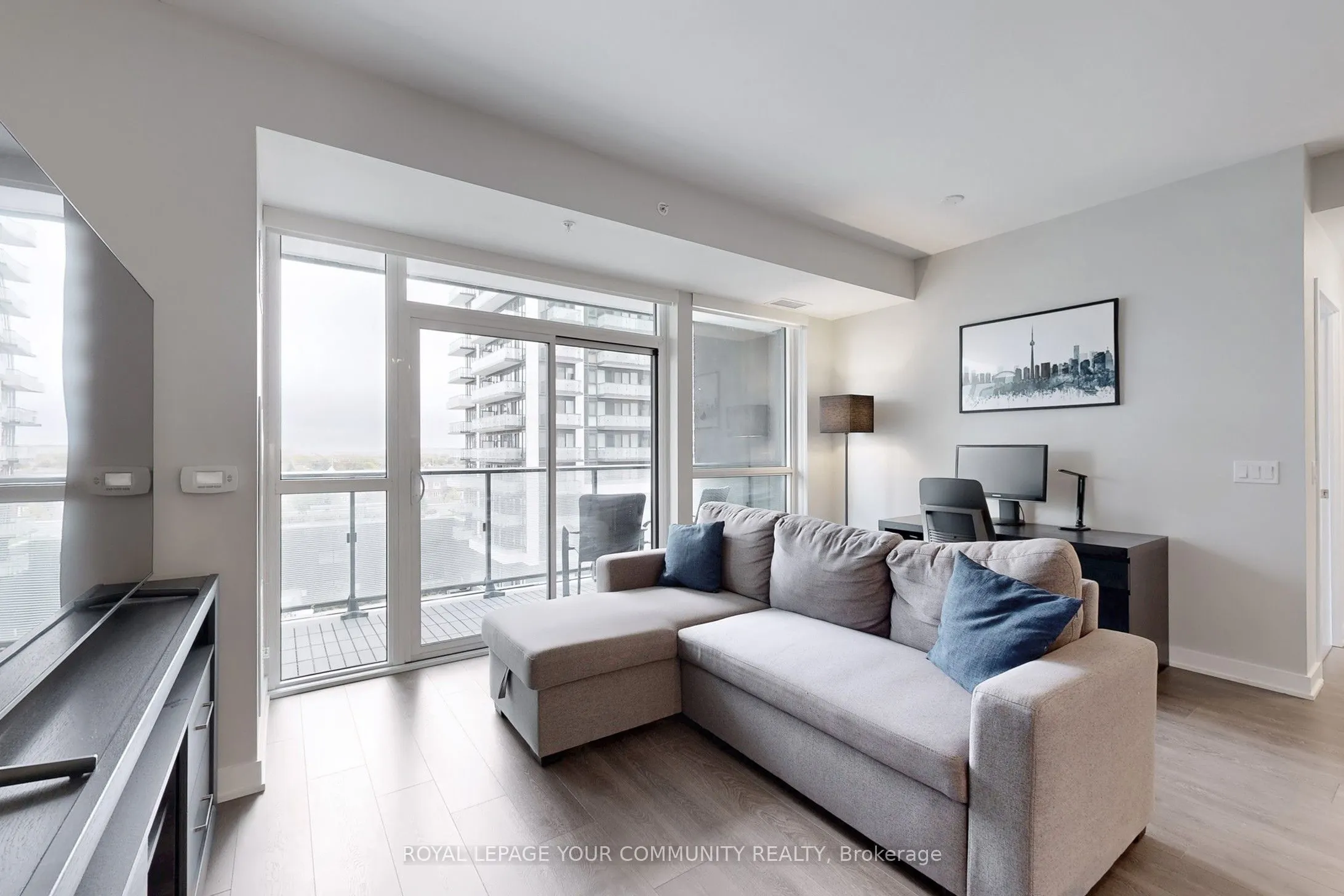 75 Oneida Crescent, #601