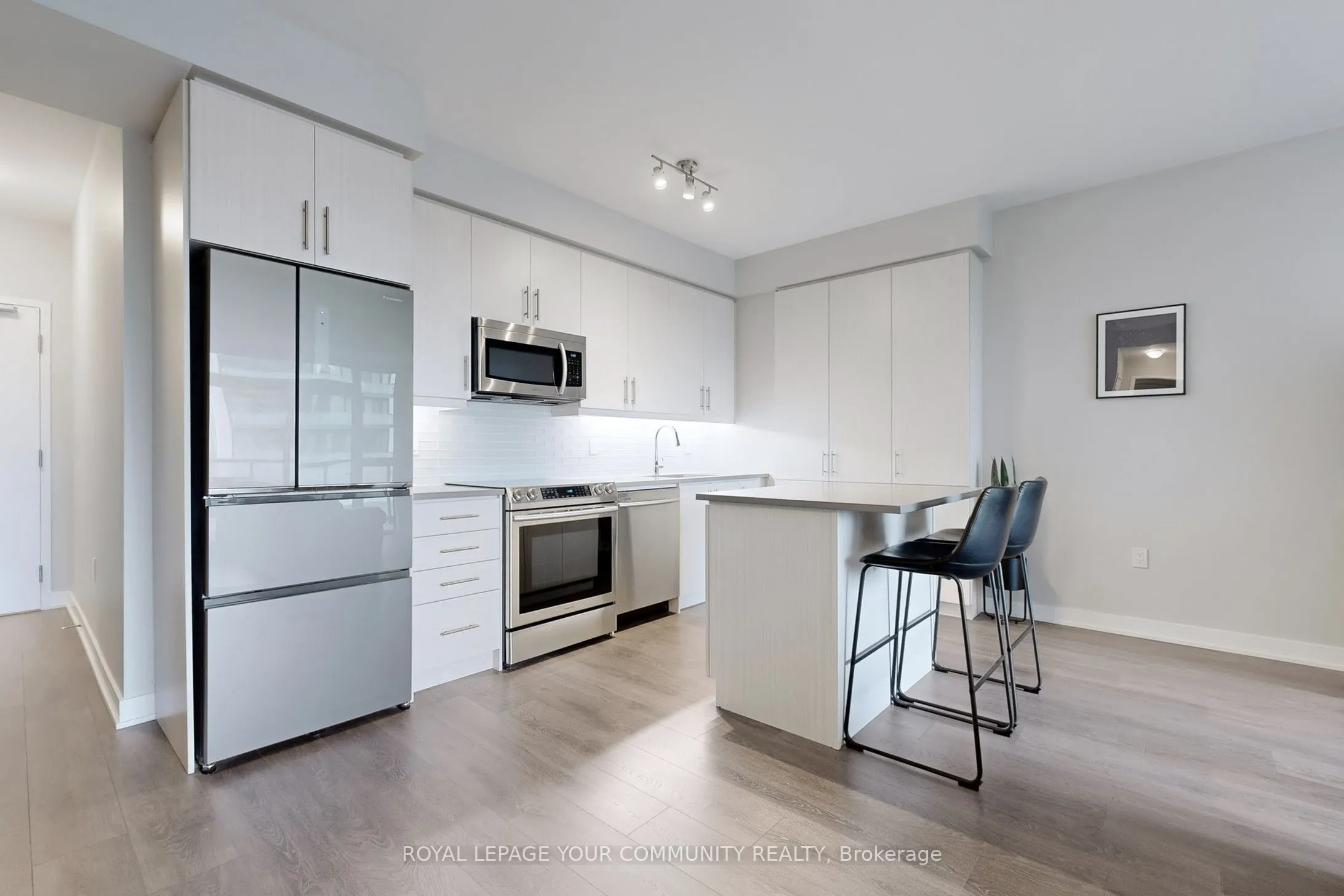 75 Oneida Crescent, #601