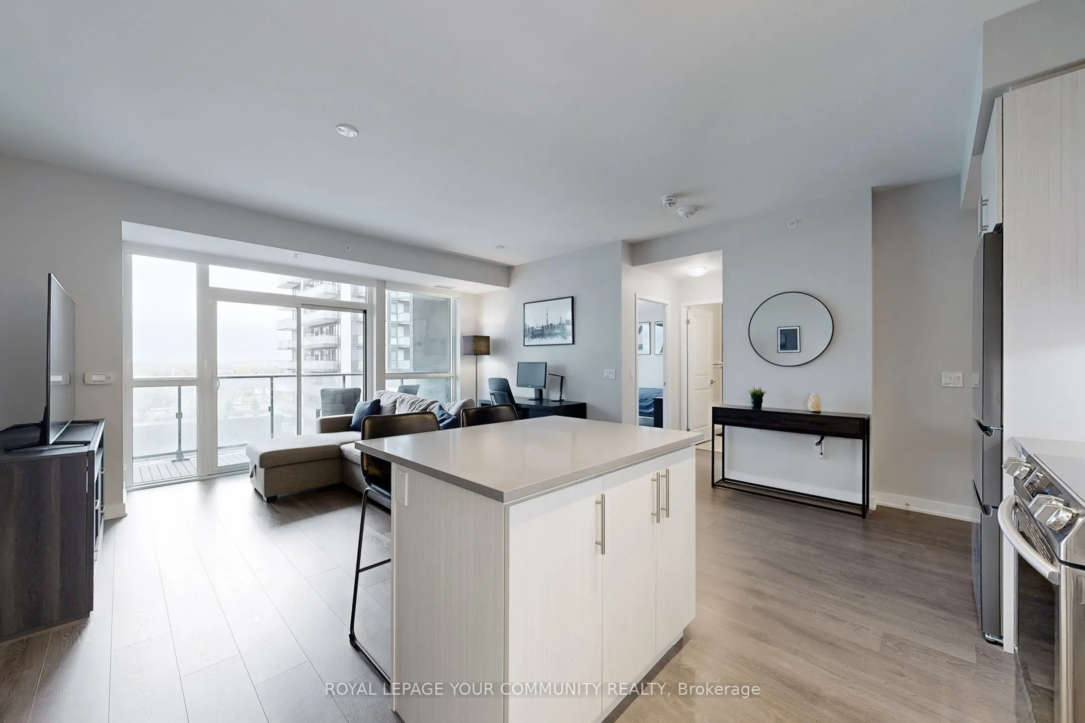 75 Oneida Crescent, #601