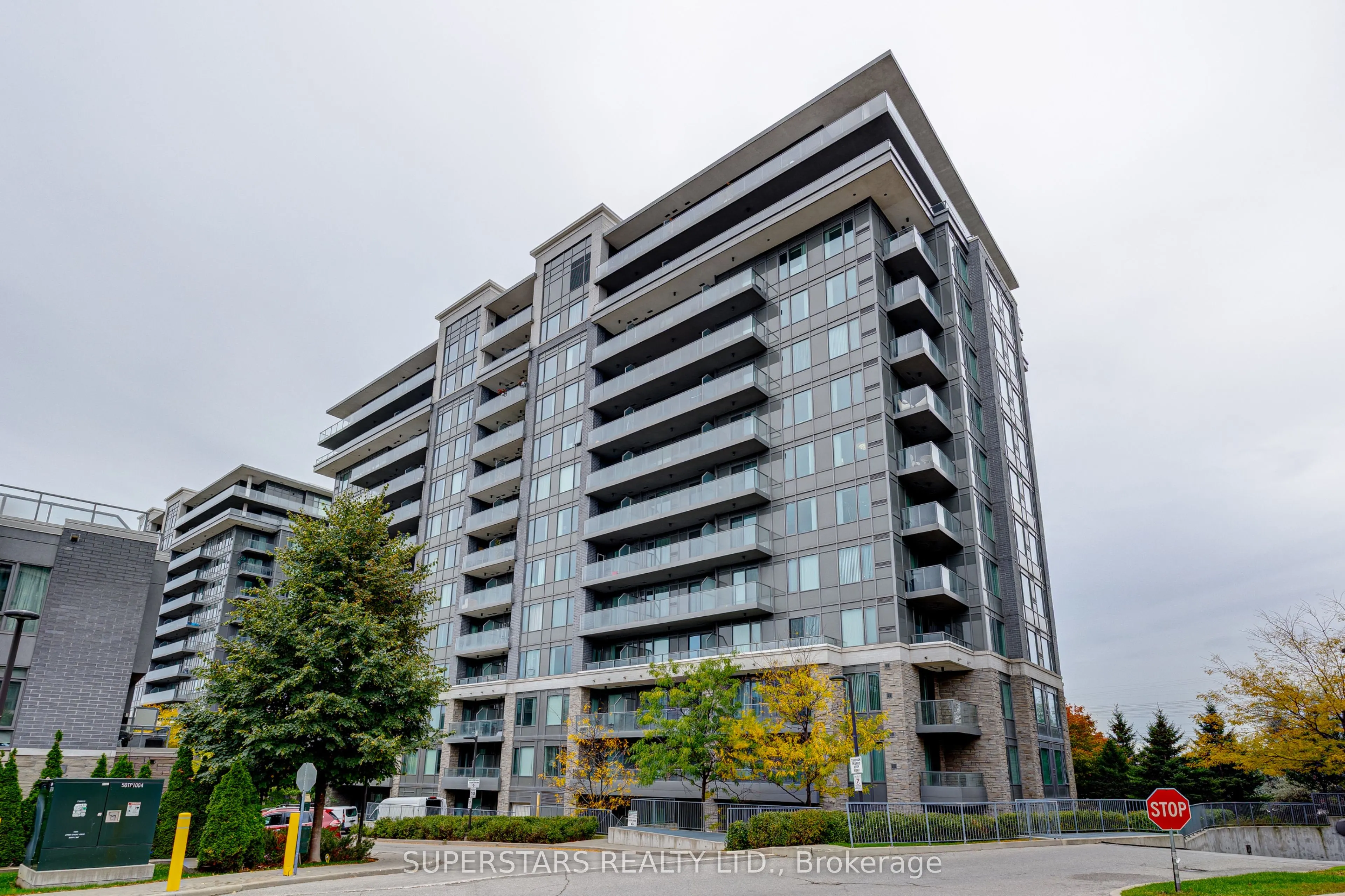 277 South Park Road, #PH12