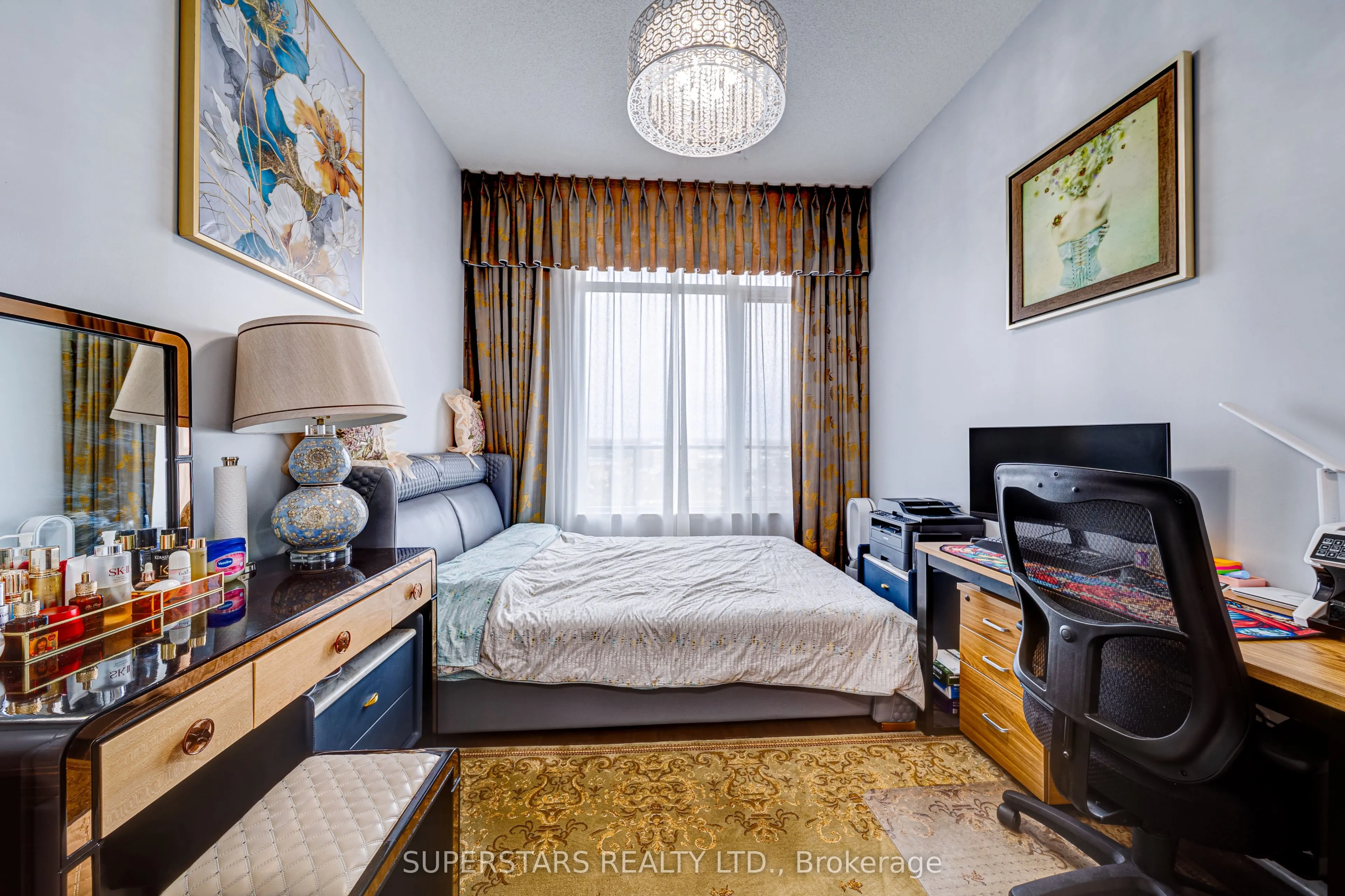 277 South Park Road, #PH12