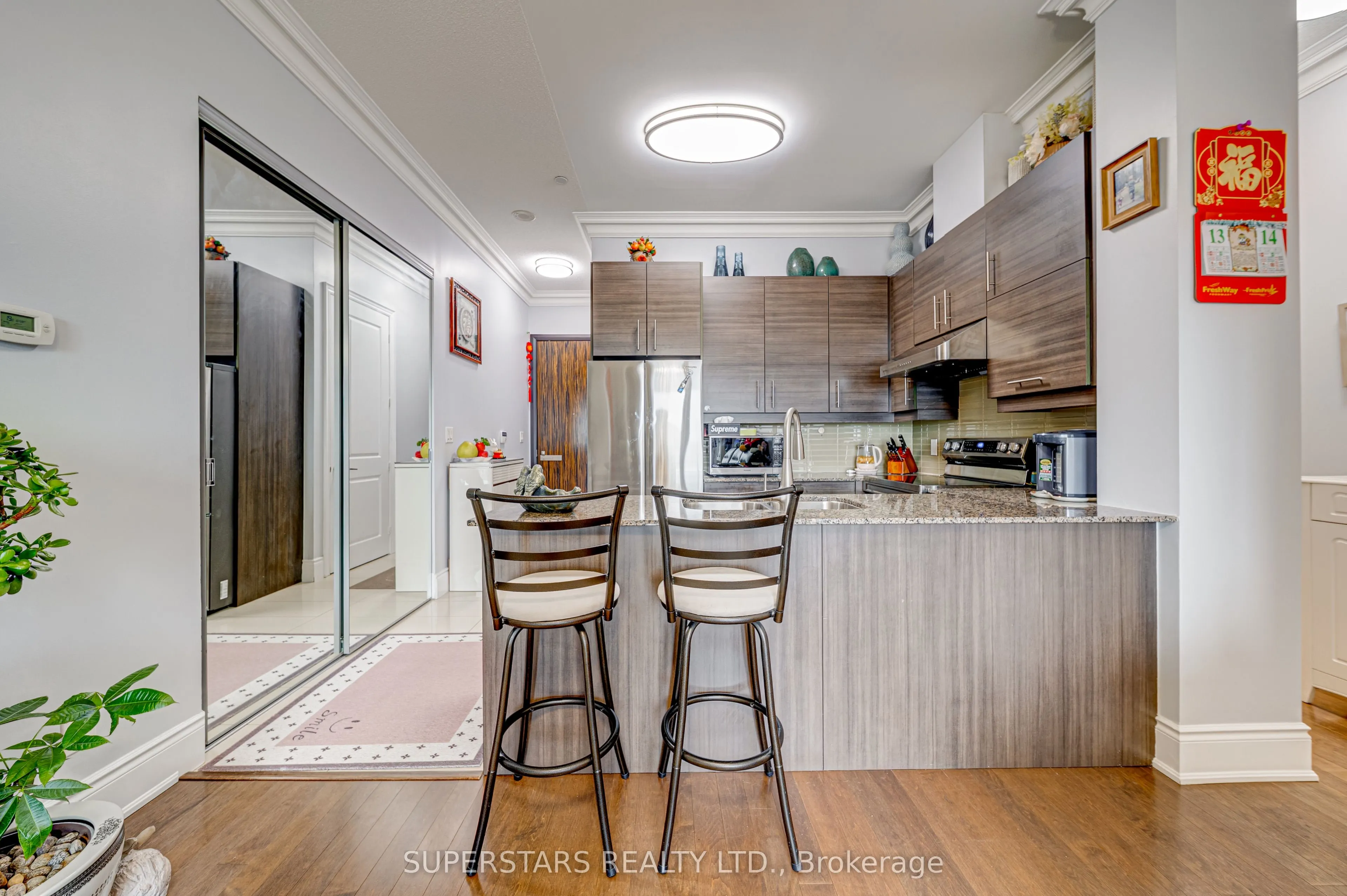 277 South Park Road, #PH12