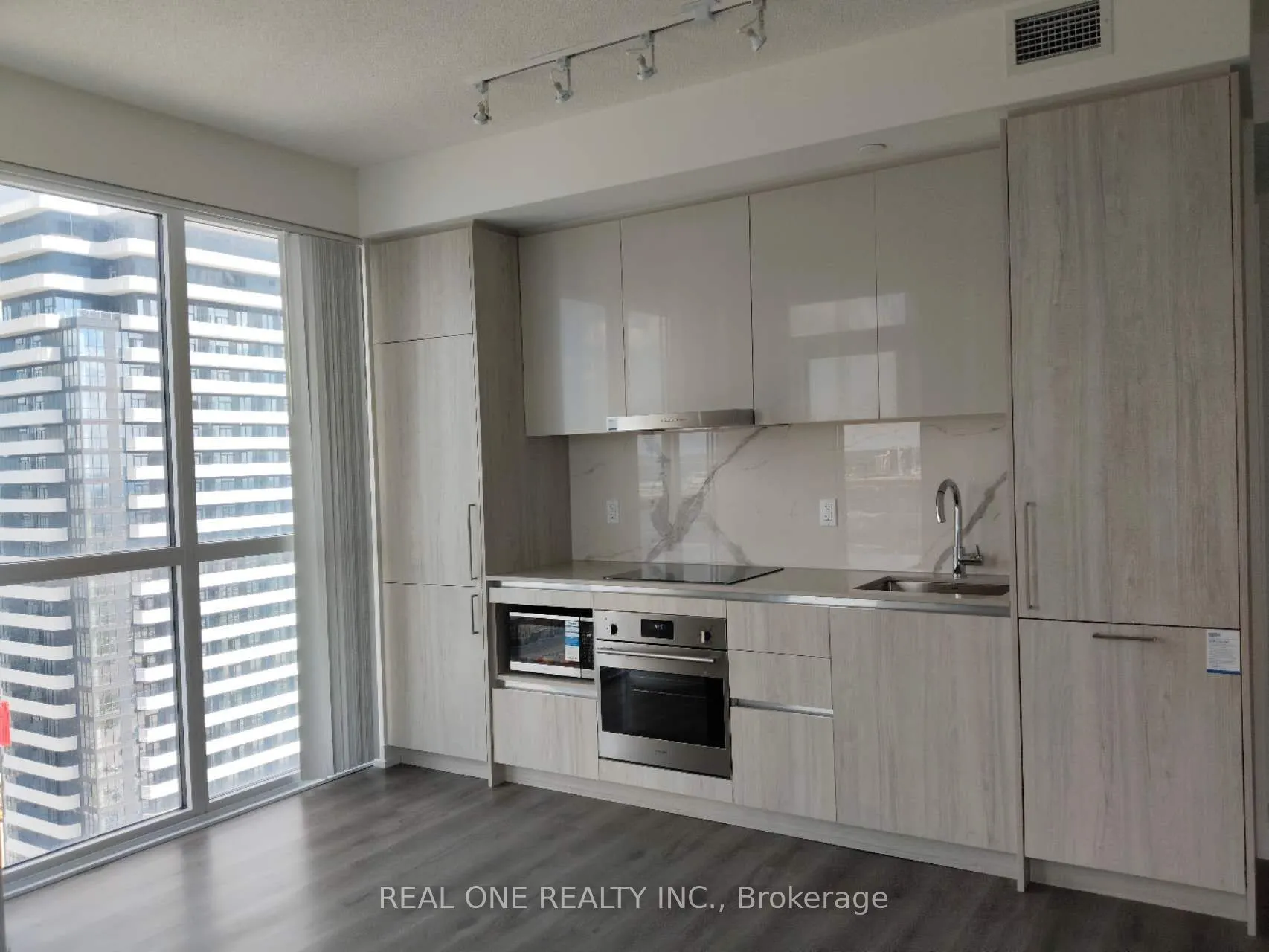 225 Commerce Street, #3912