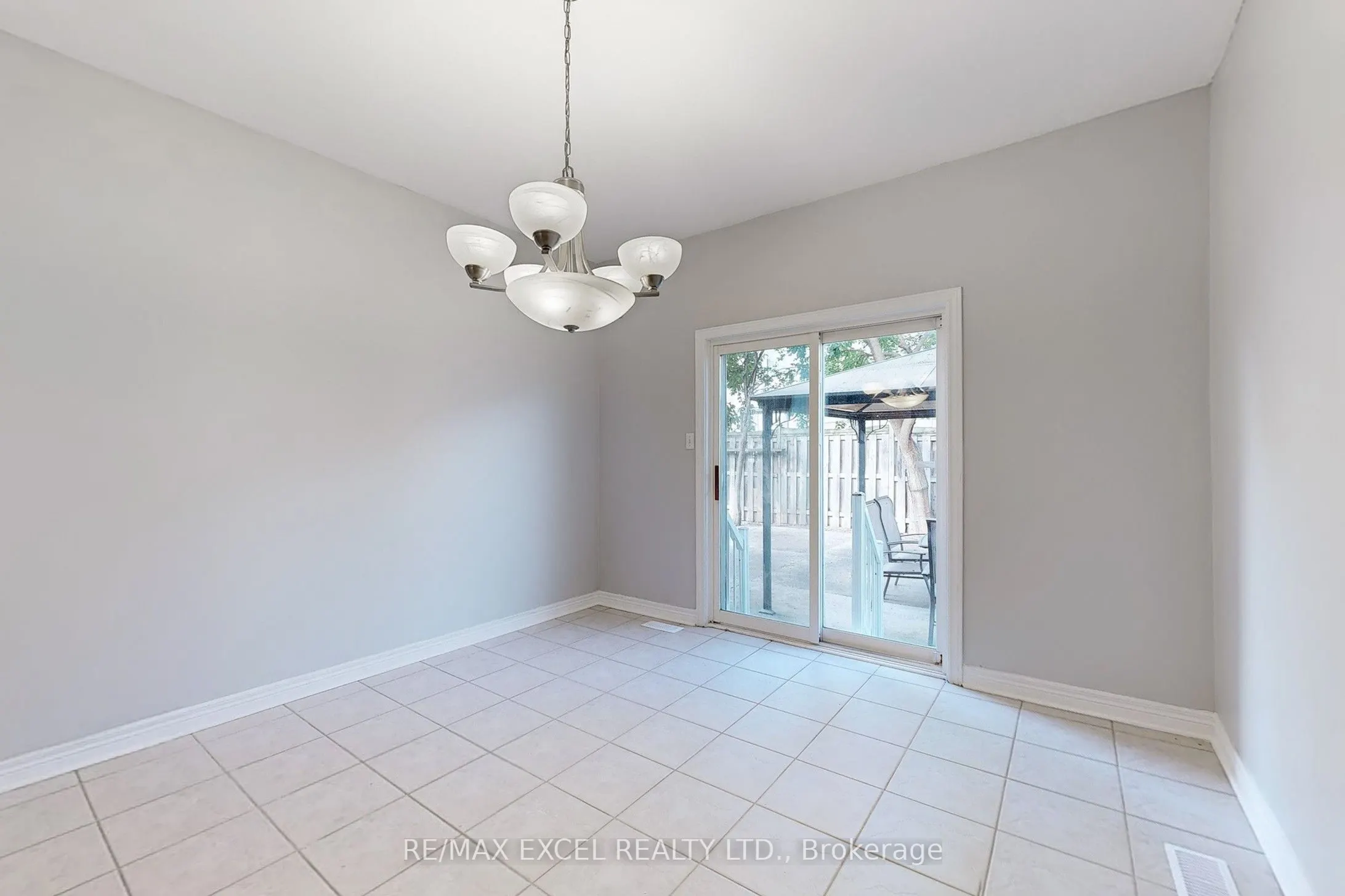 38 Ayhart Street