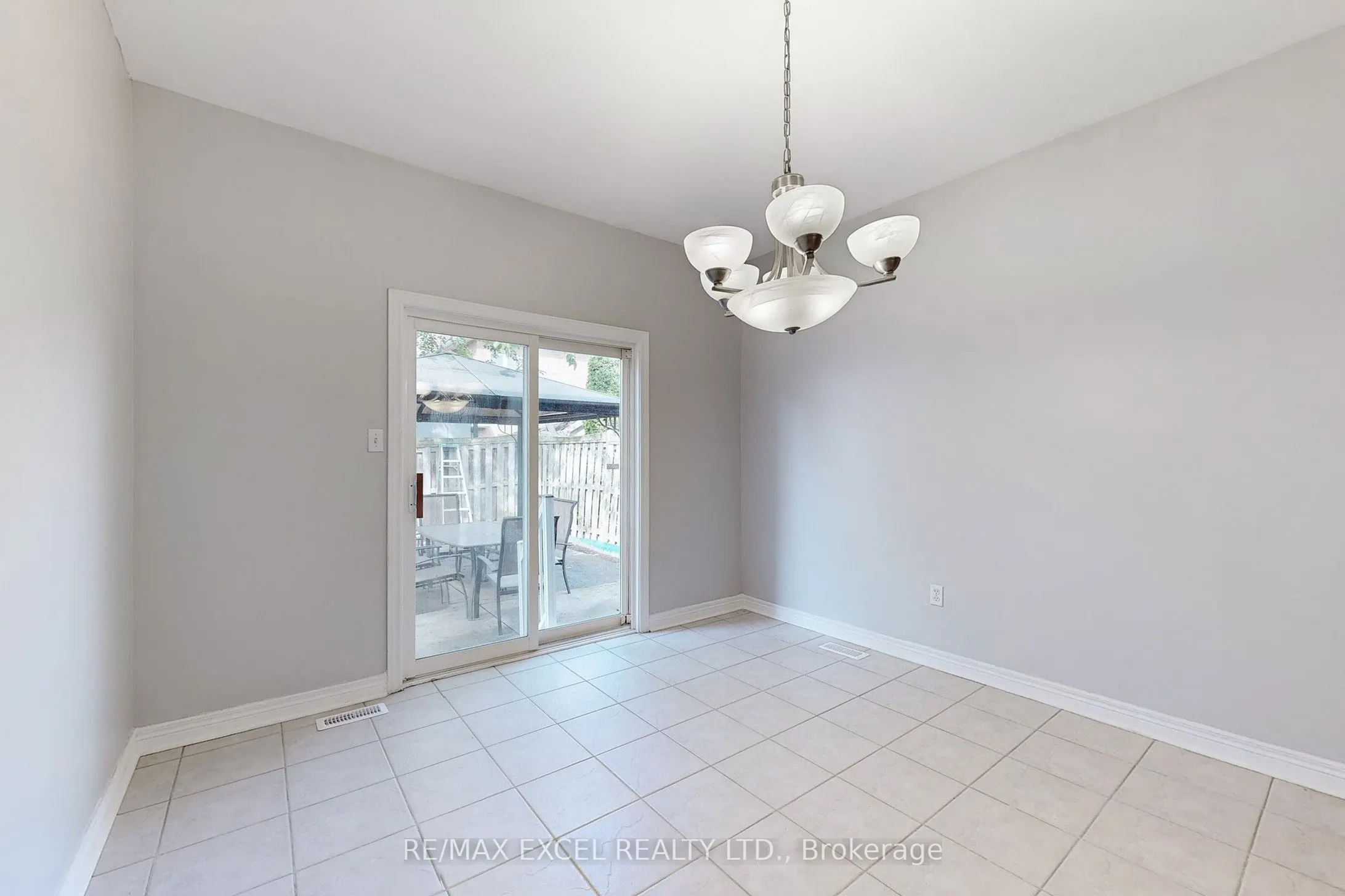 38 Ayhart Street
