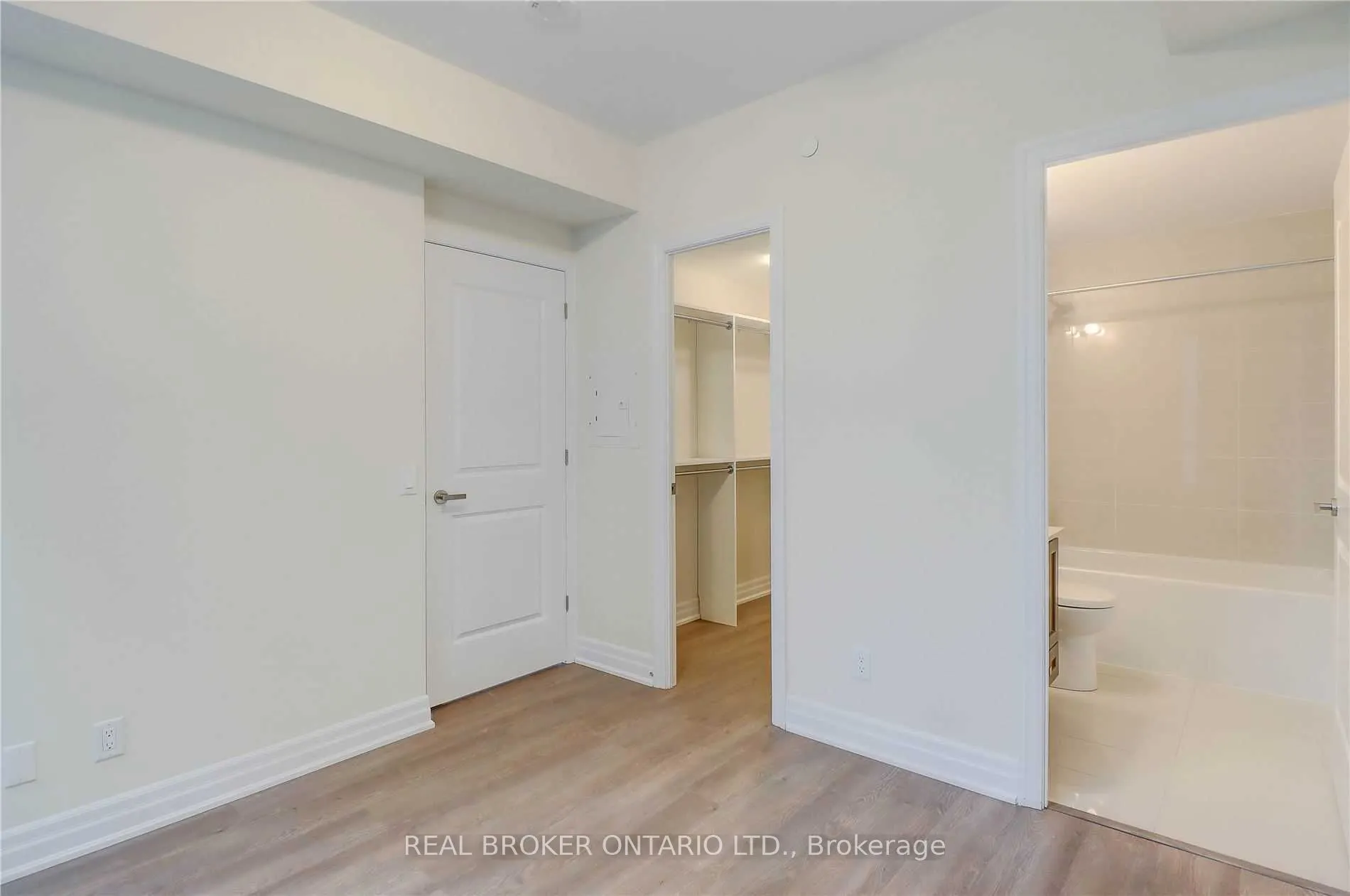 9075 Jane Street, #1110