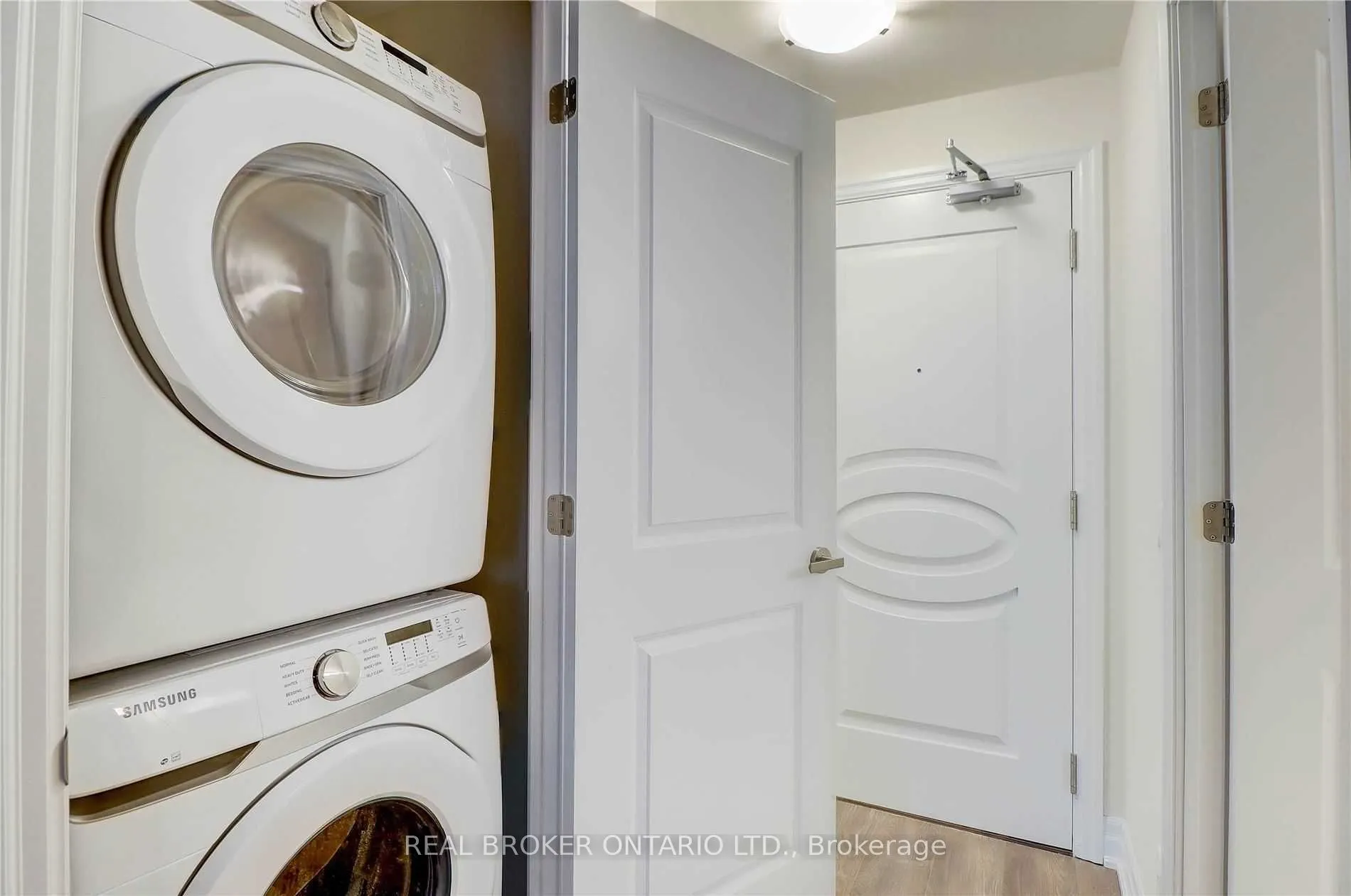 9075 Jane Street, #1110