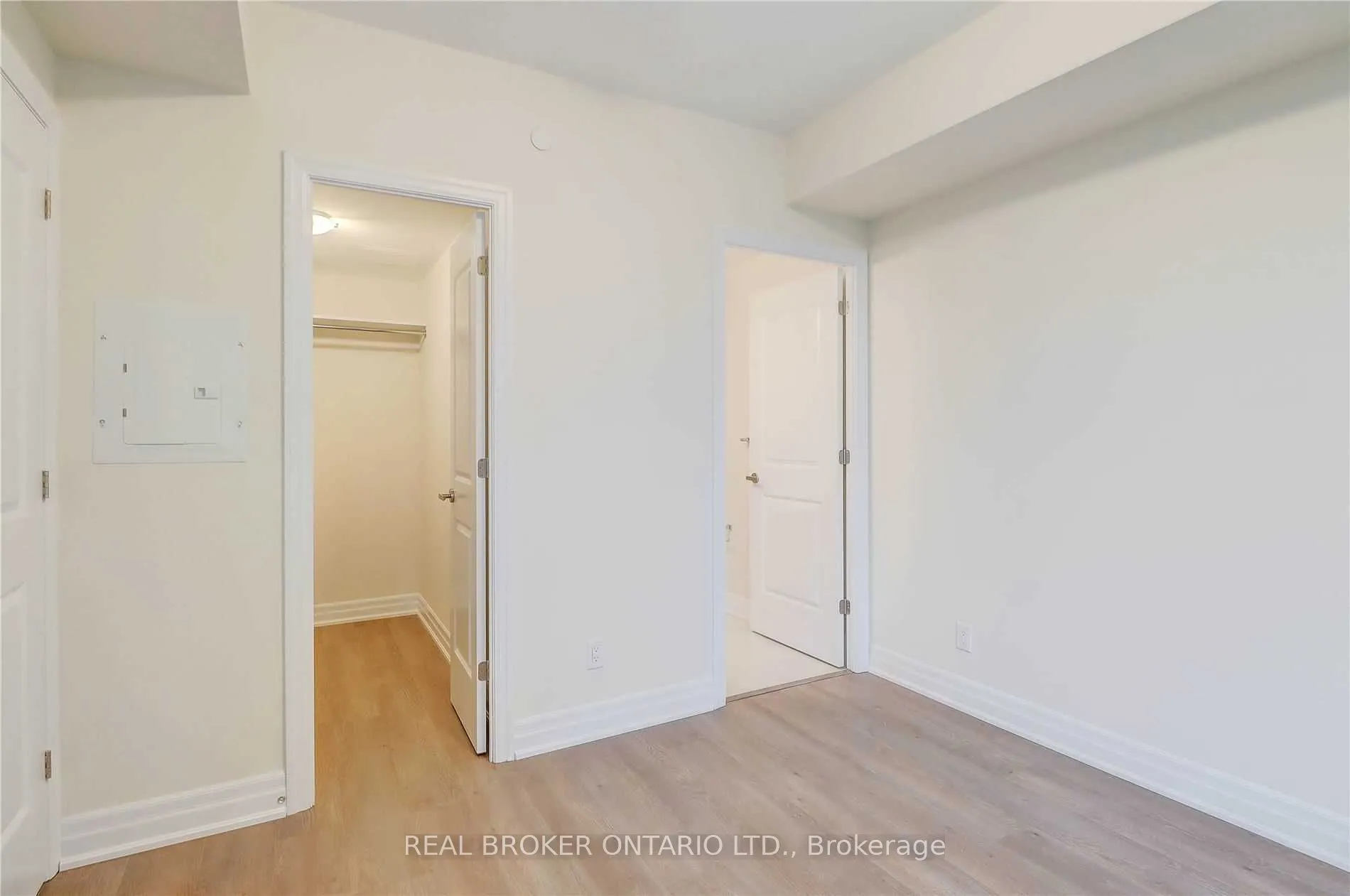 9075 Jane Street, #1110