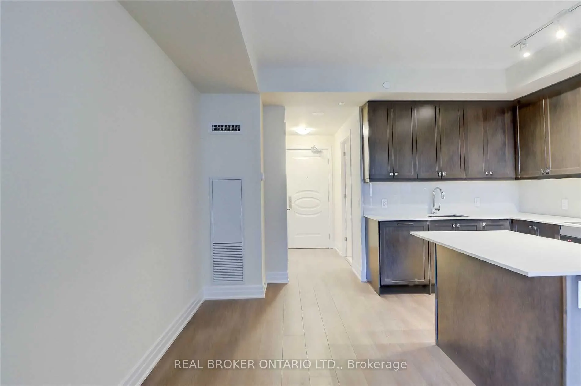 9075 Jane Street, #1110