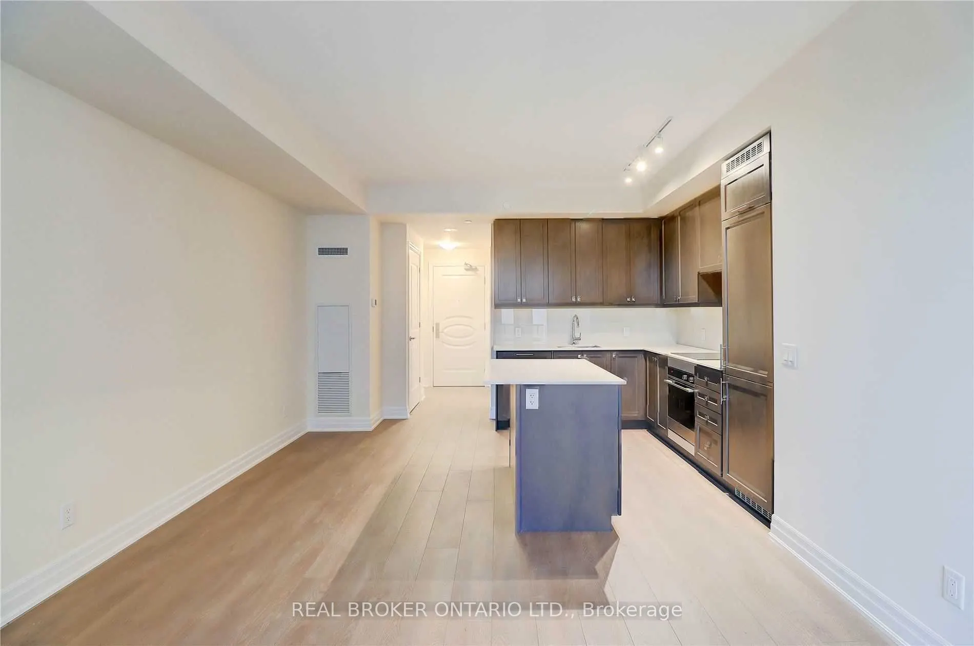 9075 Jane Street, #1110