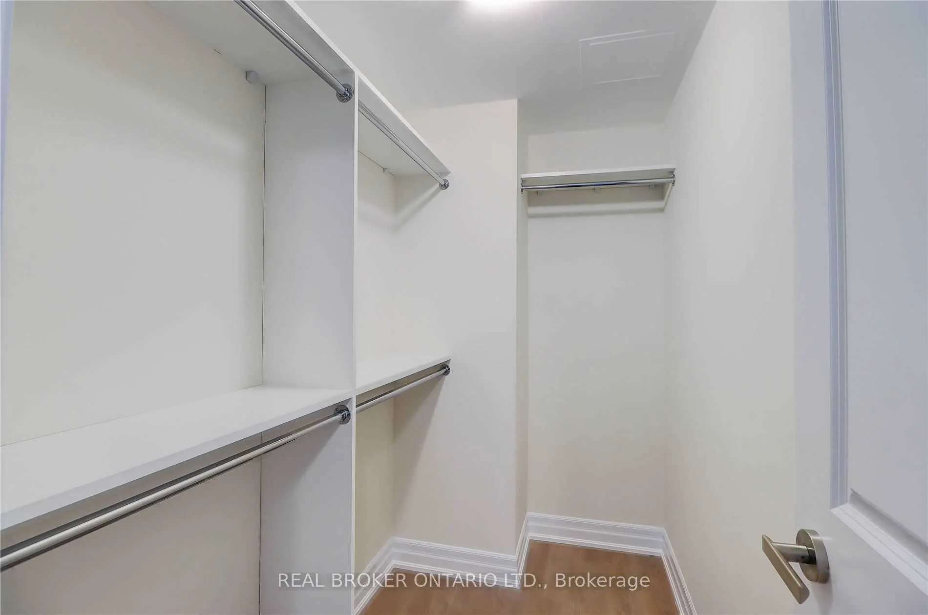 9075 Jane Street, #1110