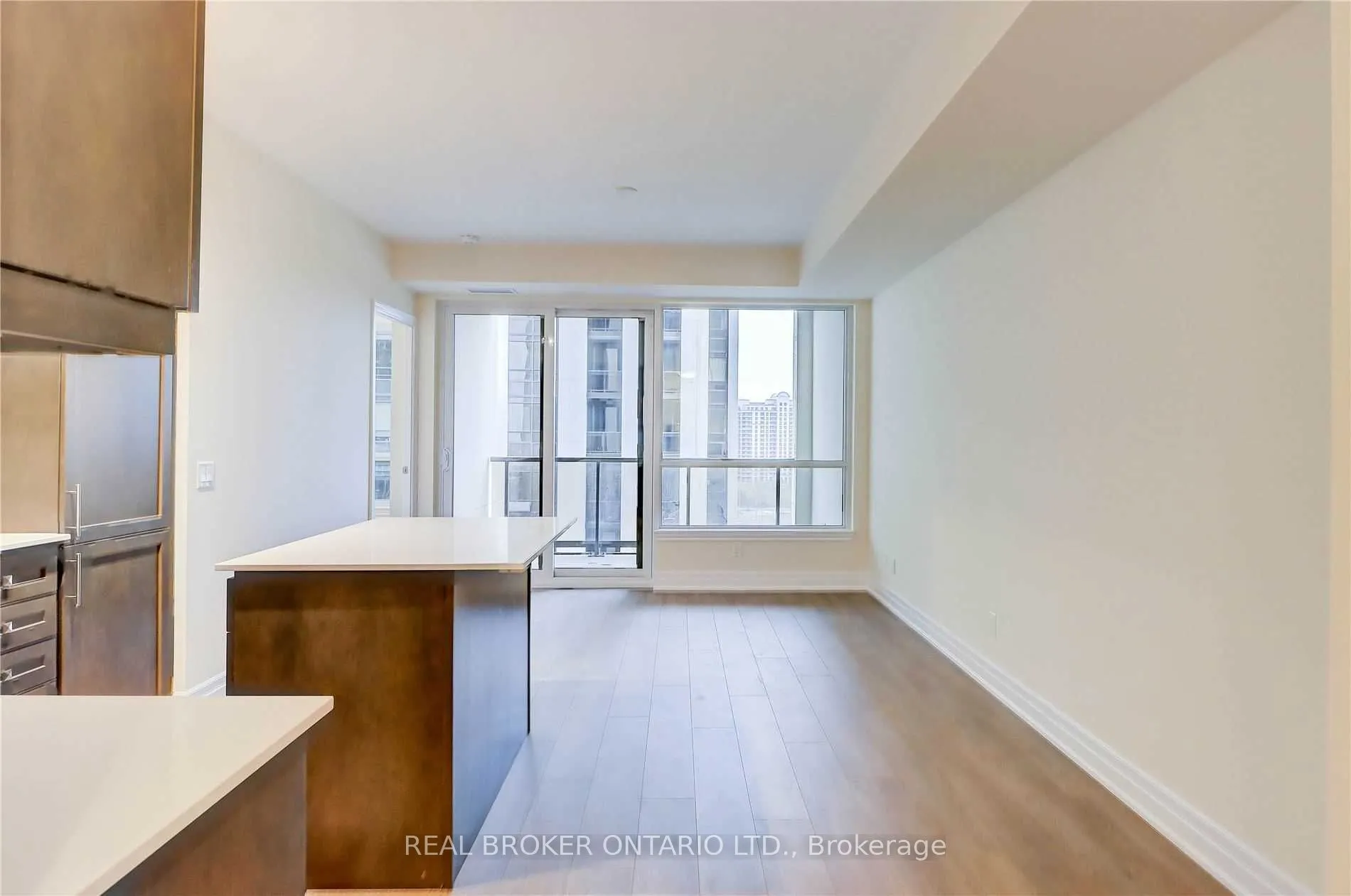 9075 Jane Street, #1110