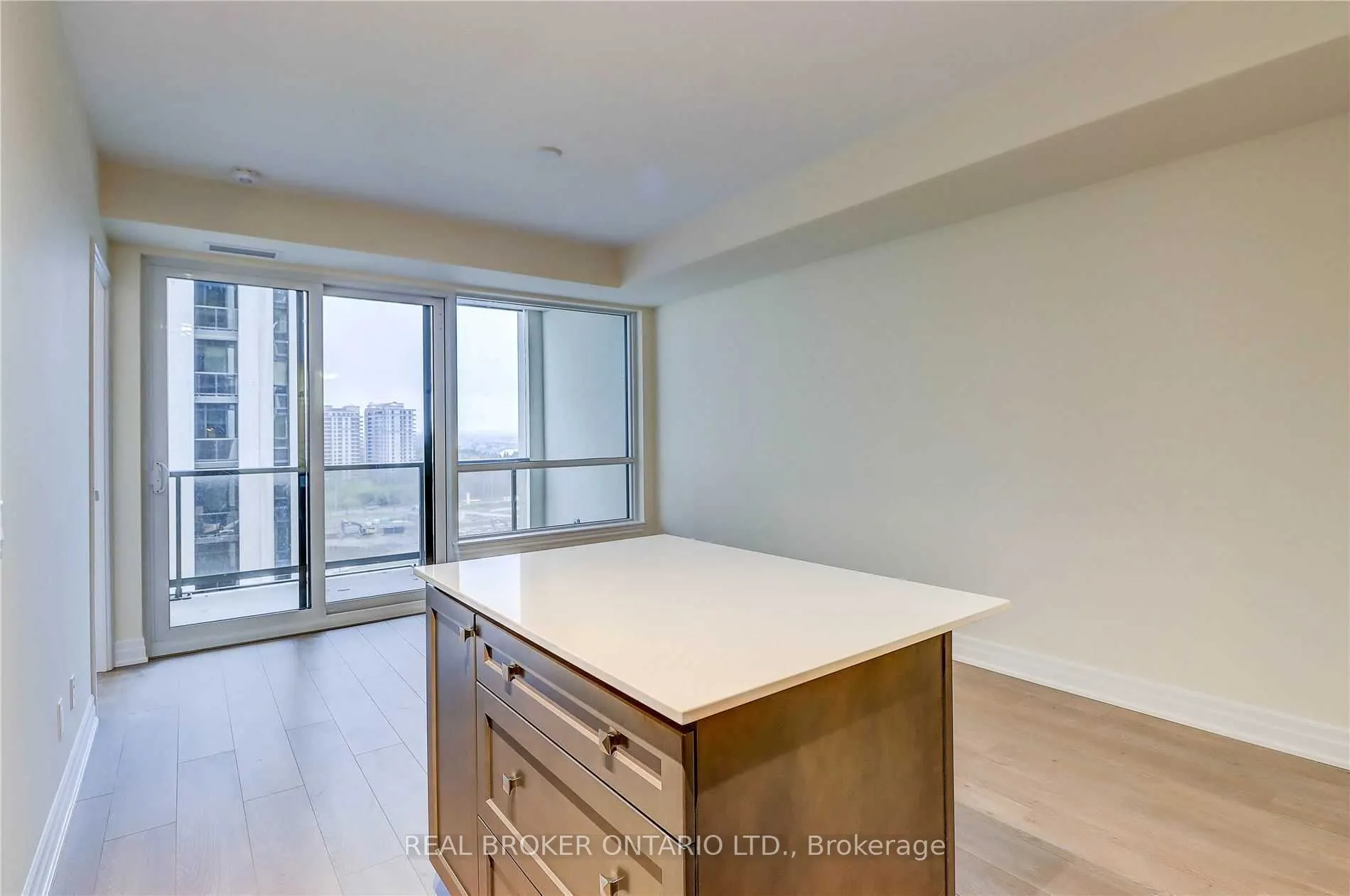 9075 Jane Street, #1110