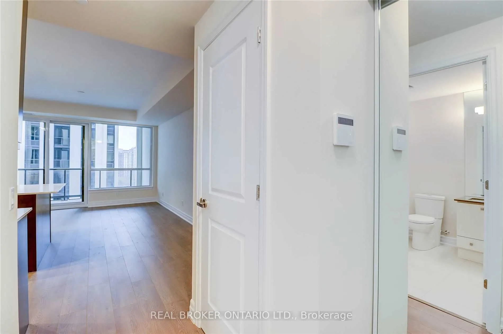 9075 Jane Street, #1110