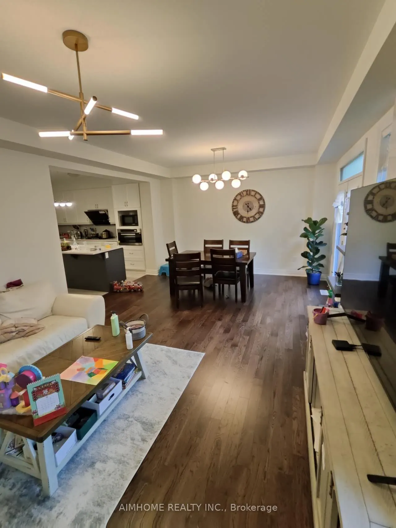 26 Navitas Crescent