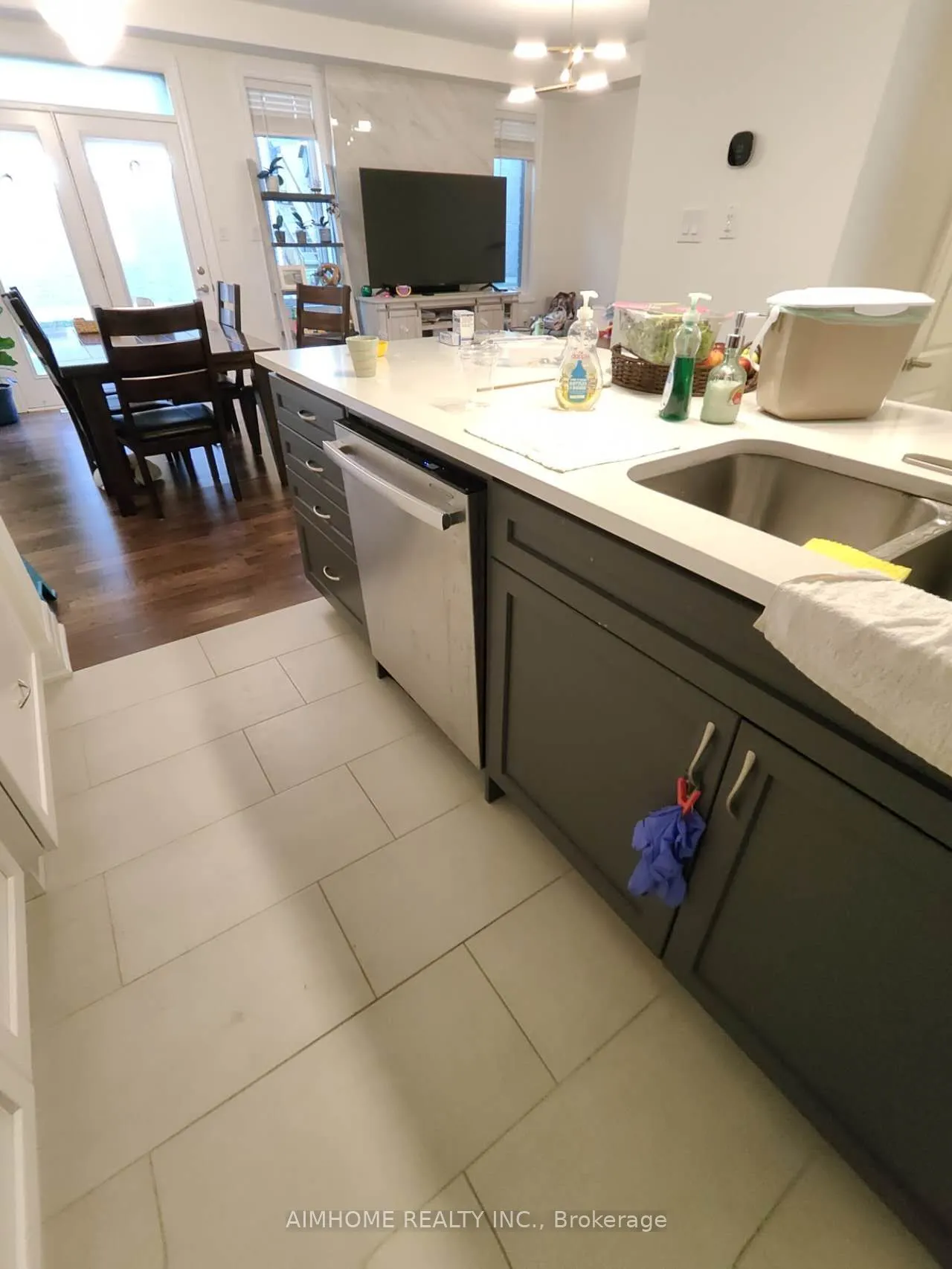 26 Navitas Crescent