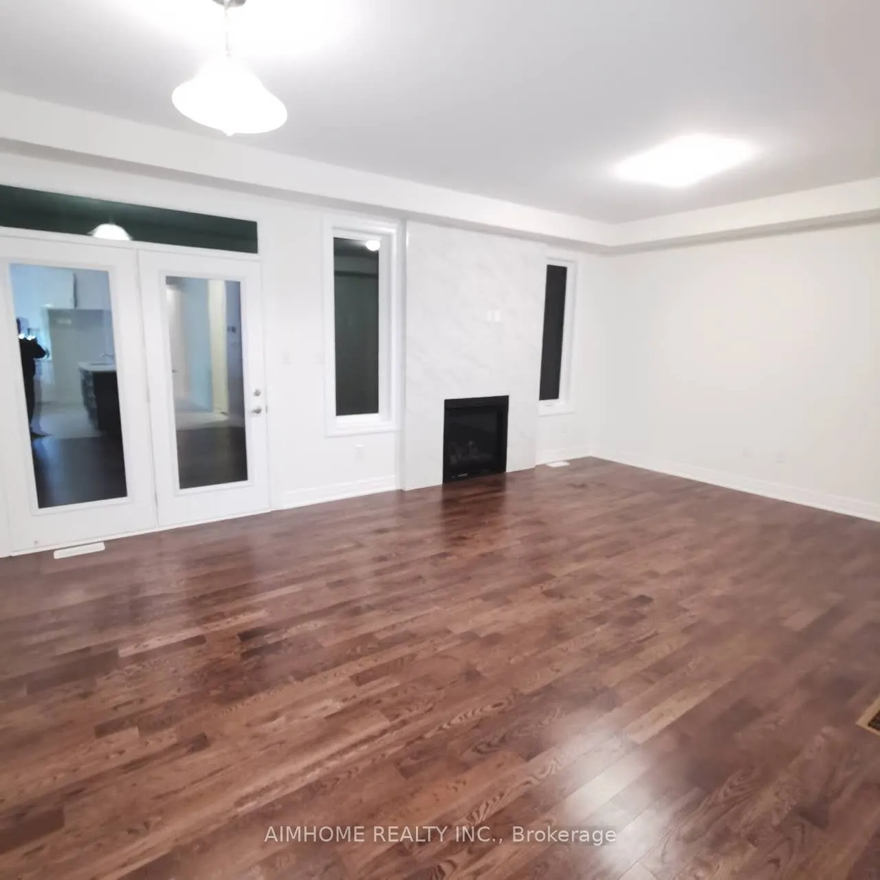 26 Navitas Crescent