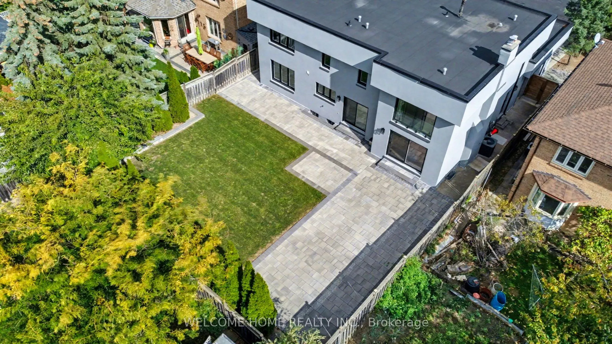 32 Colton Crescent S