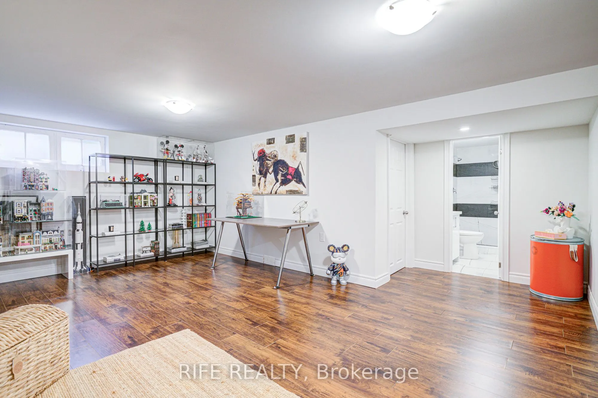 306 Wenlock Avenue