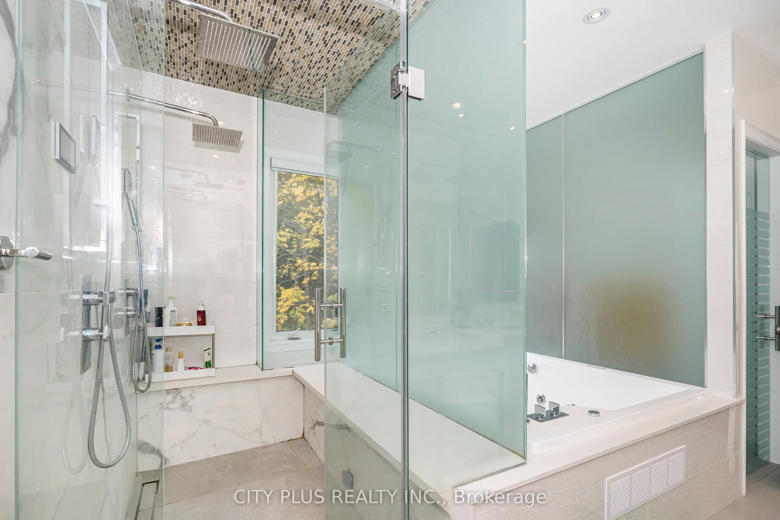 19 Royal County Down Crescent