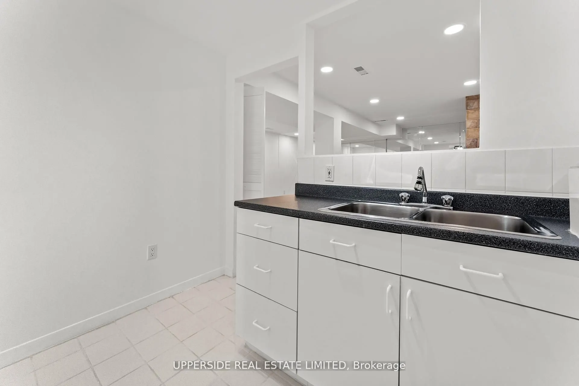 55 Thornbury Circle