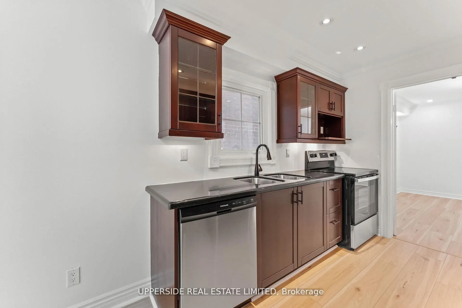 55 Thornbury Circle