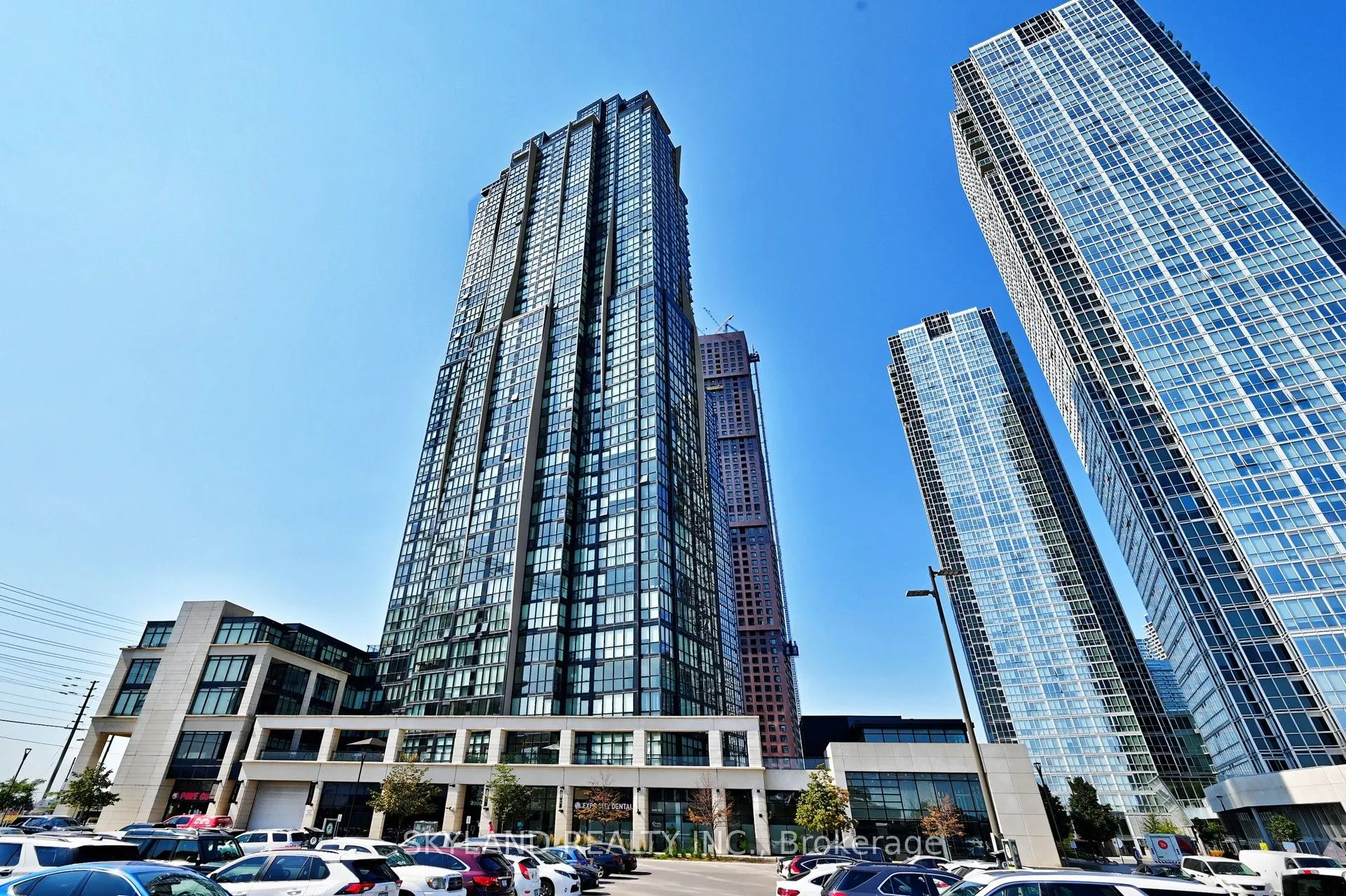 2900 Highway 7 Road, #903