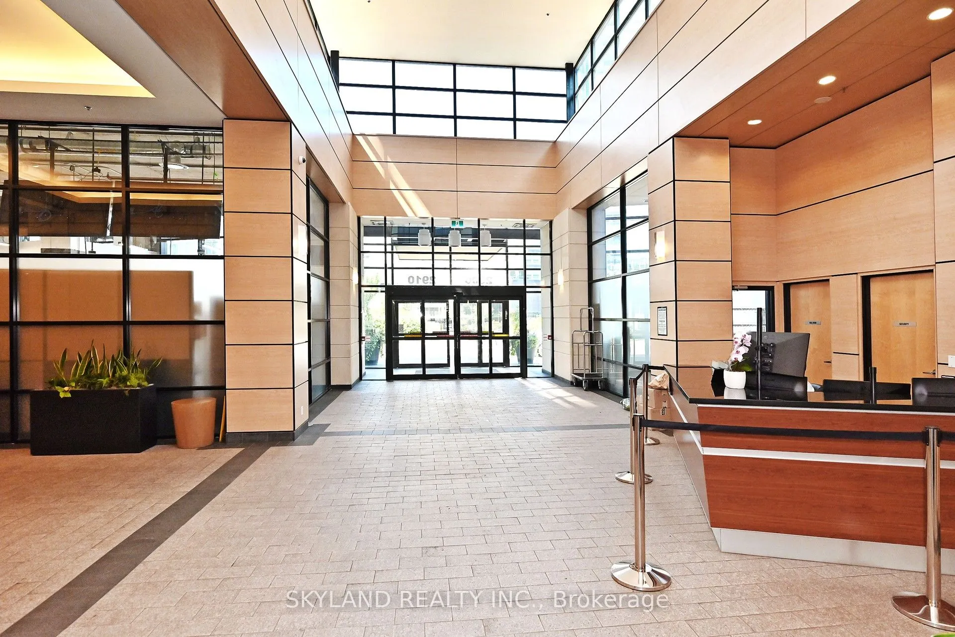 2900 Highway 7 Road, #903