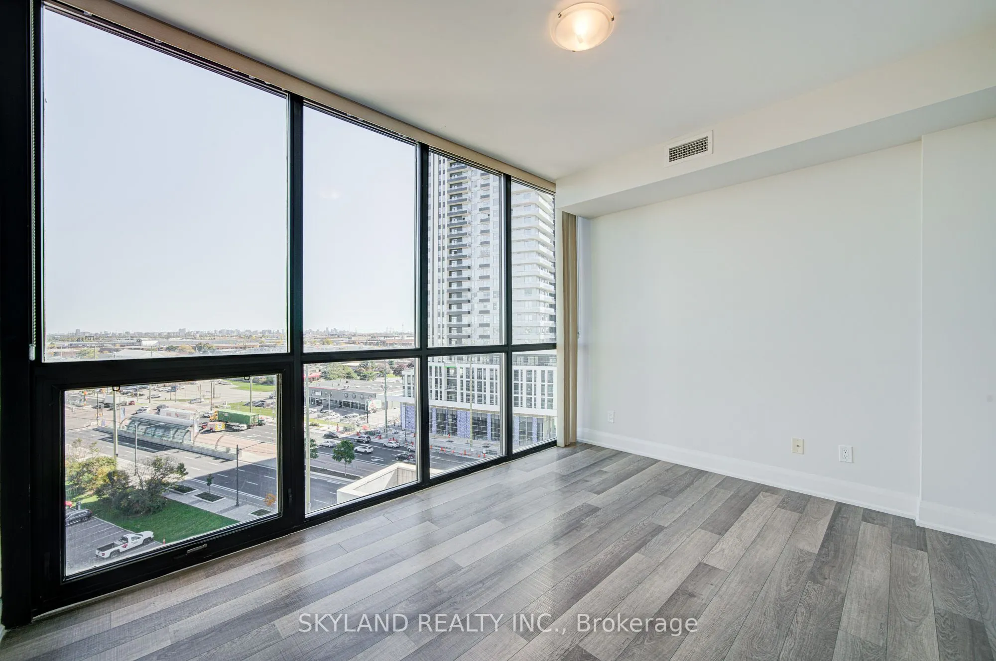 2900 Highway 7 Road, #903