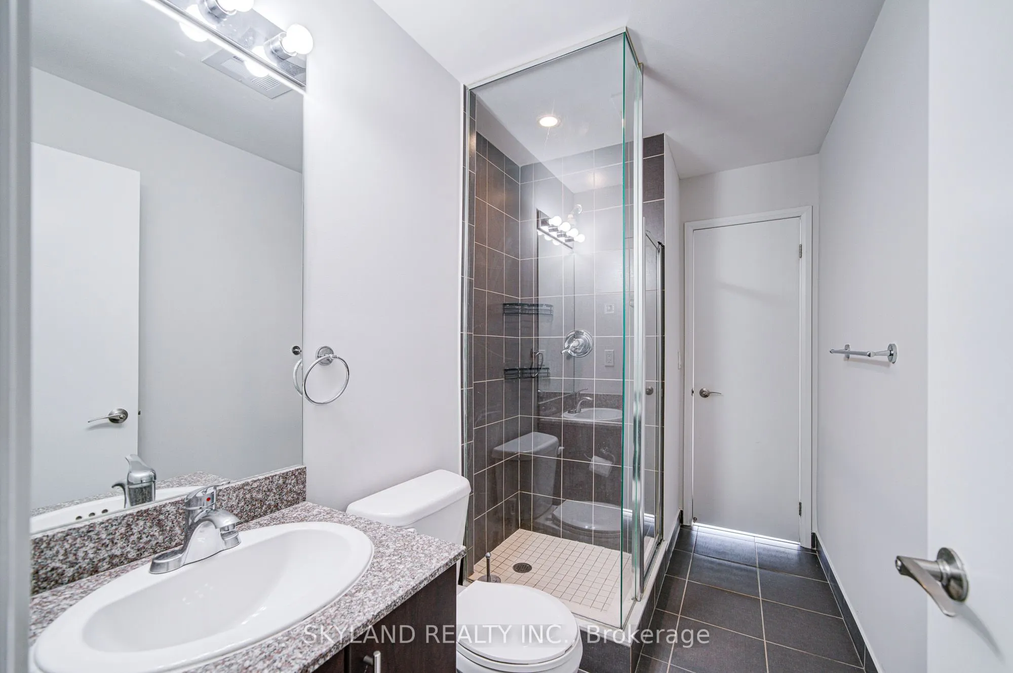 2900 Highway 7 Road, #903