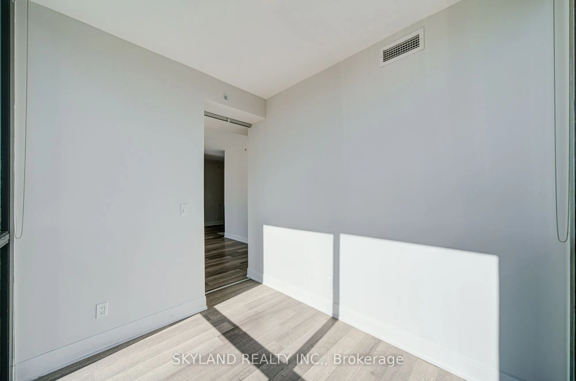 2900 Highway 7 Road, #903