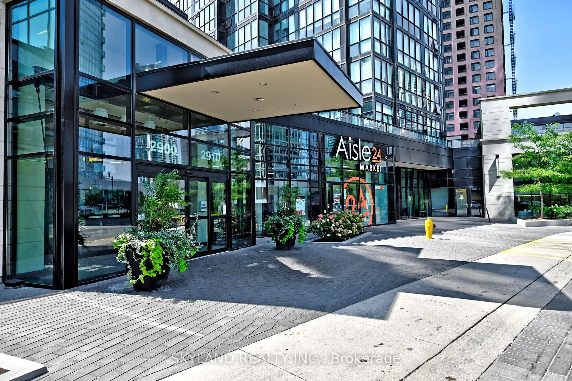 2900 Highway 7 Road, #903