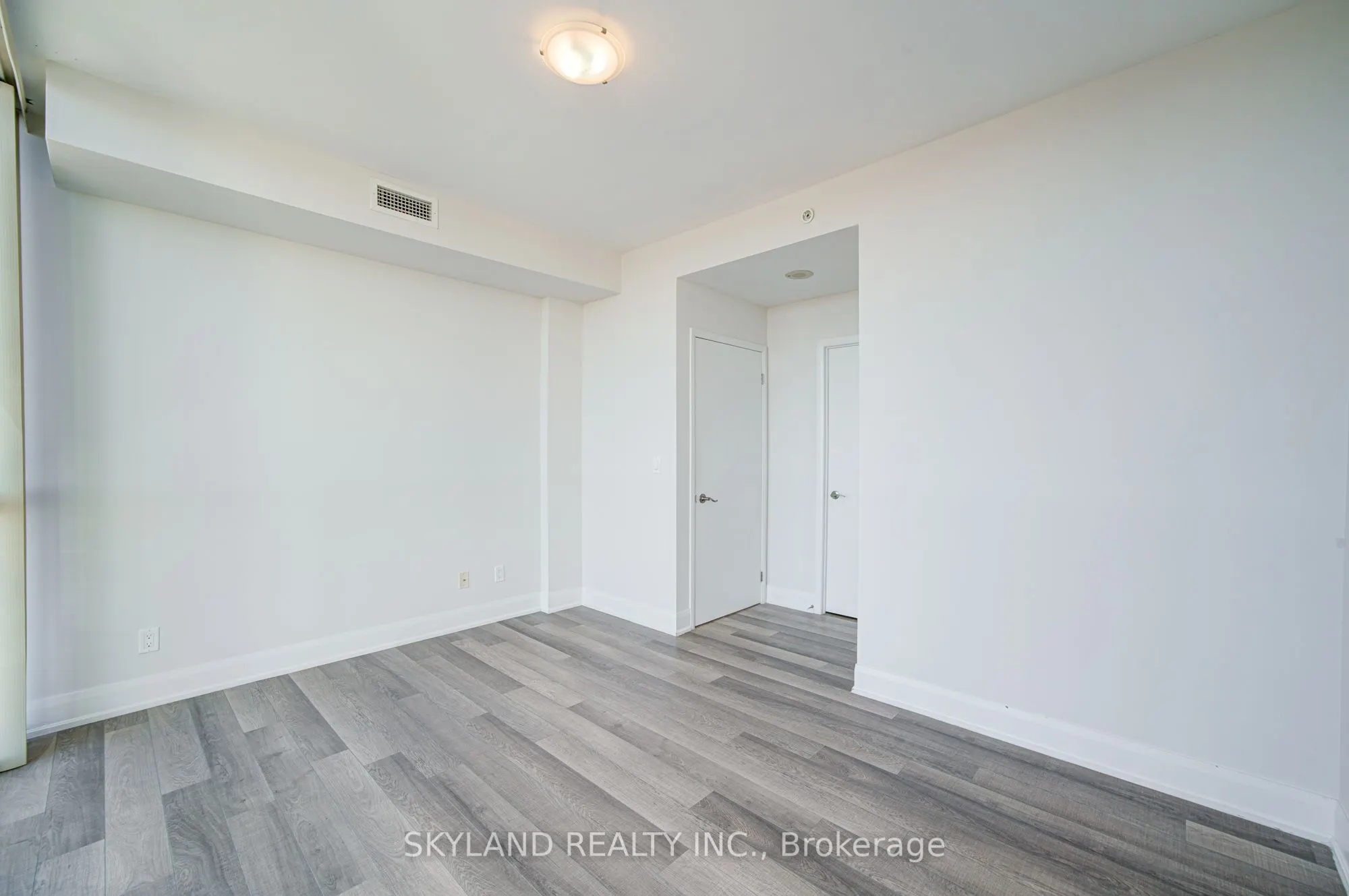 2900 Highway 7 Road, #903