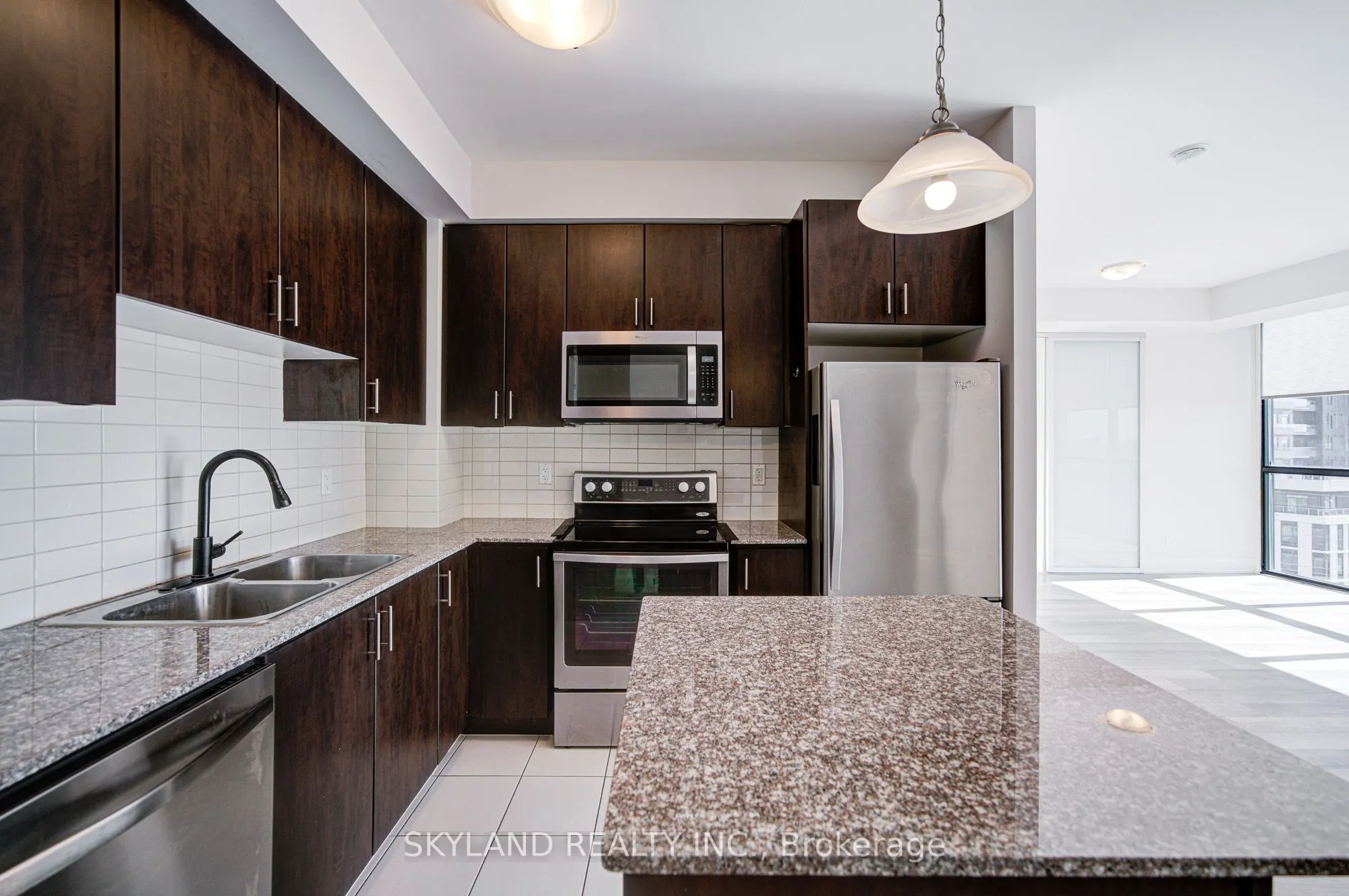 2900 Highway 7 Road, #903