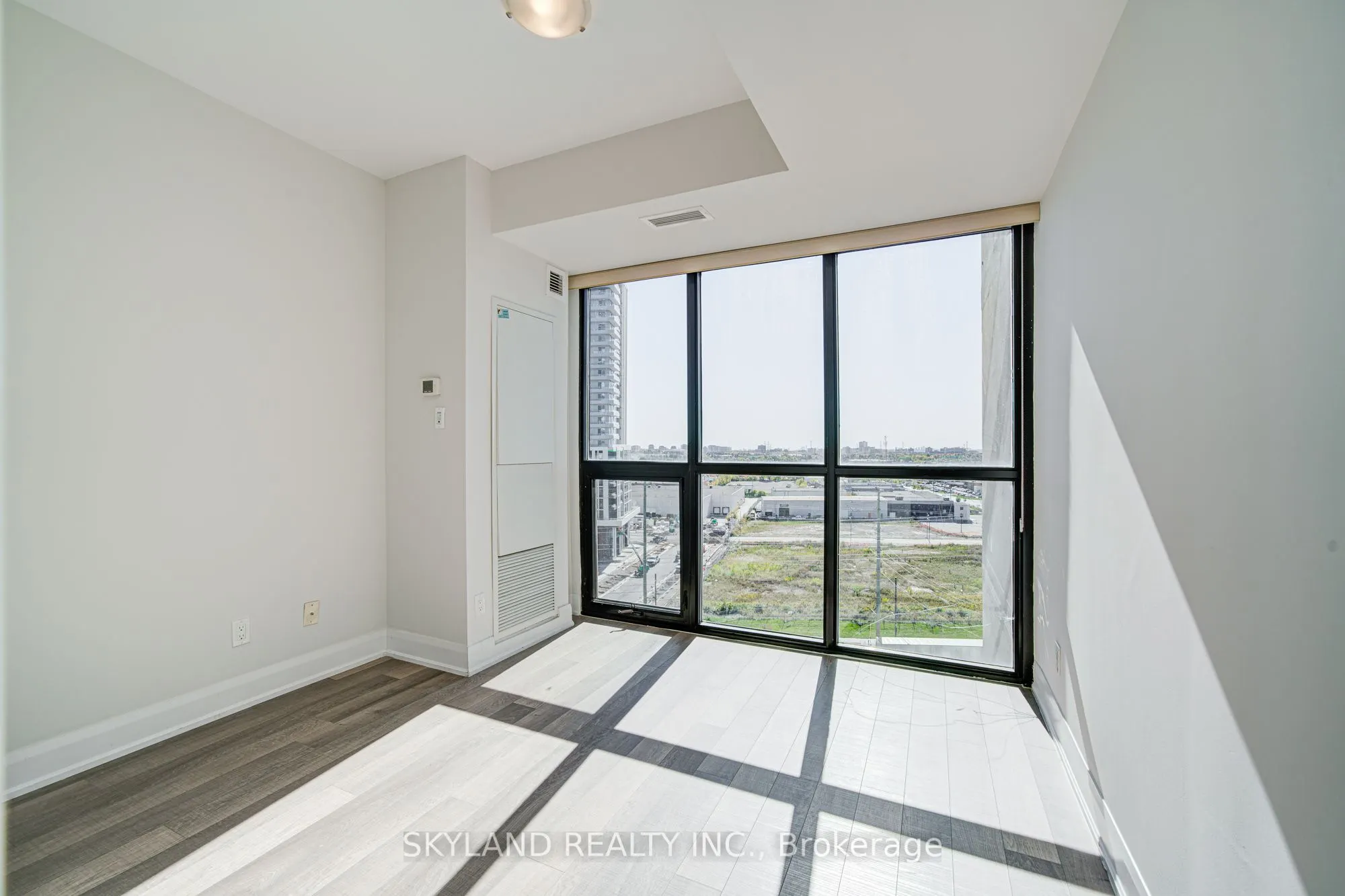 2900 Highway 7 Road, #903
