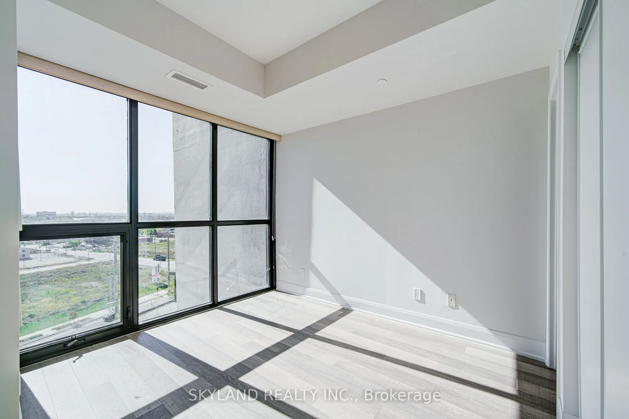 2900 Highway 7 Road, #903