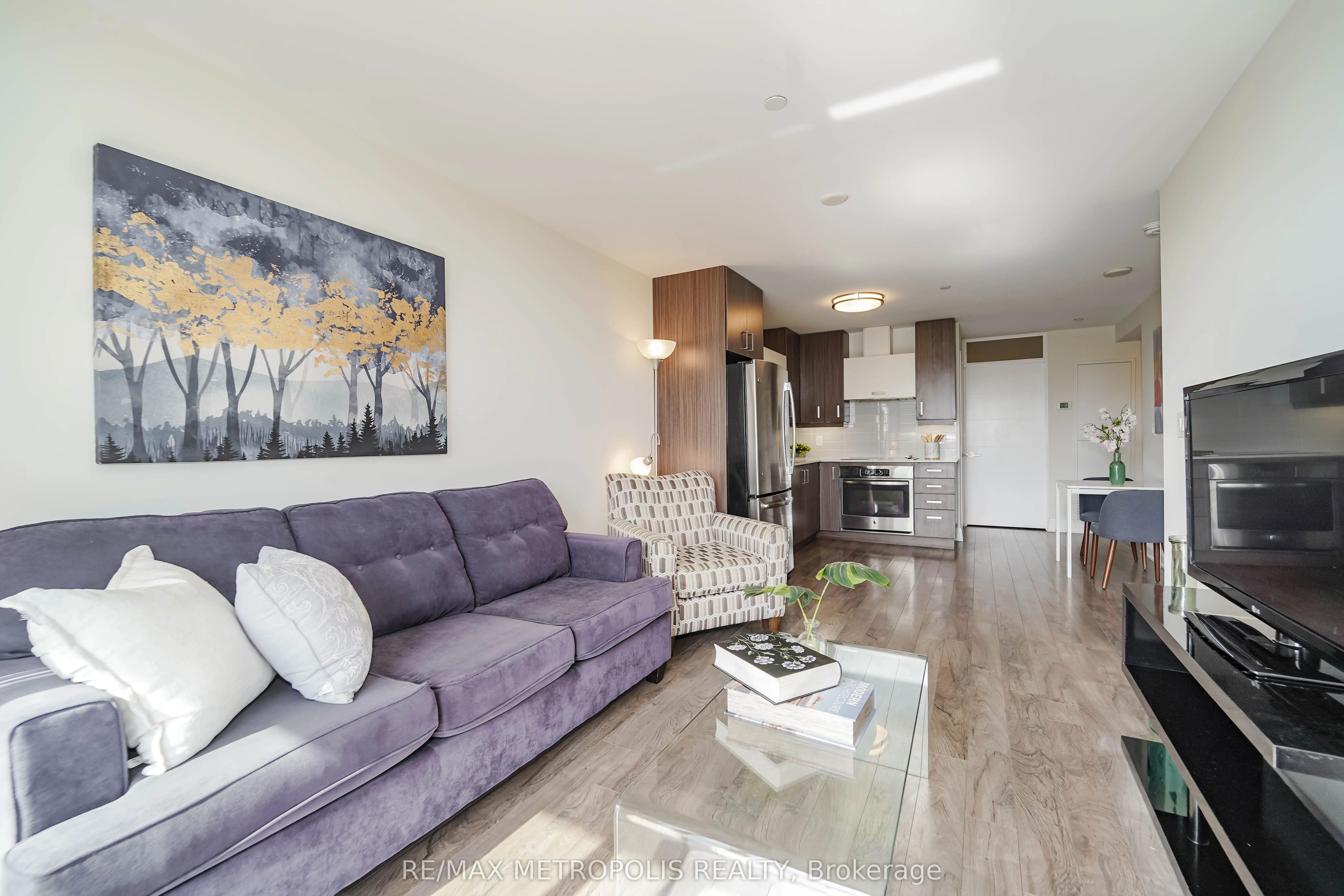 18 Uptown Drive, #819