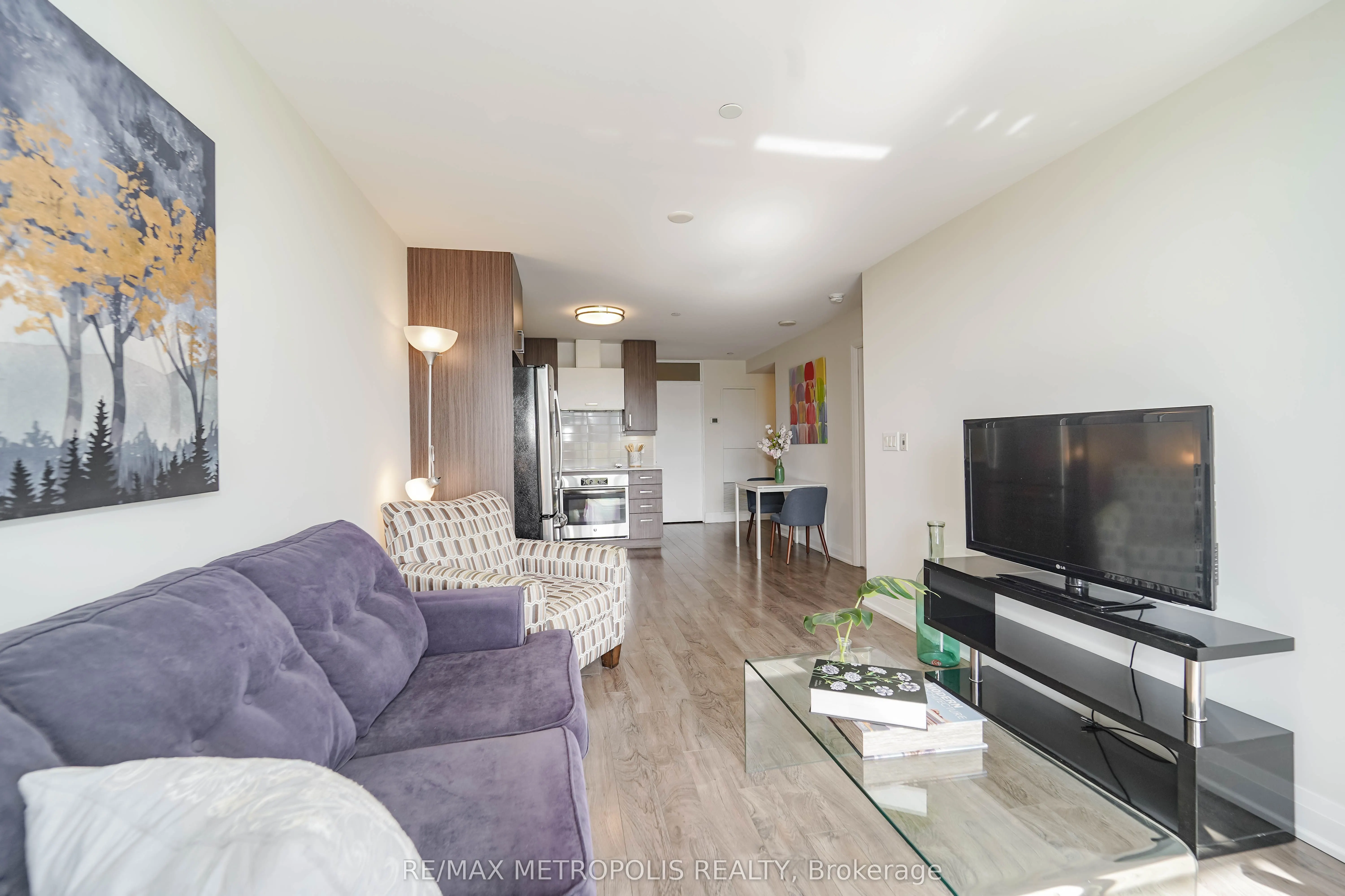 18 Uptown Drive, #819