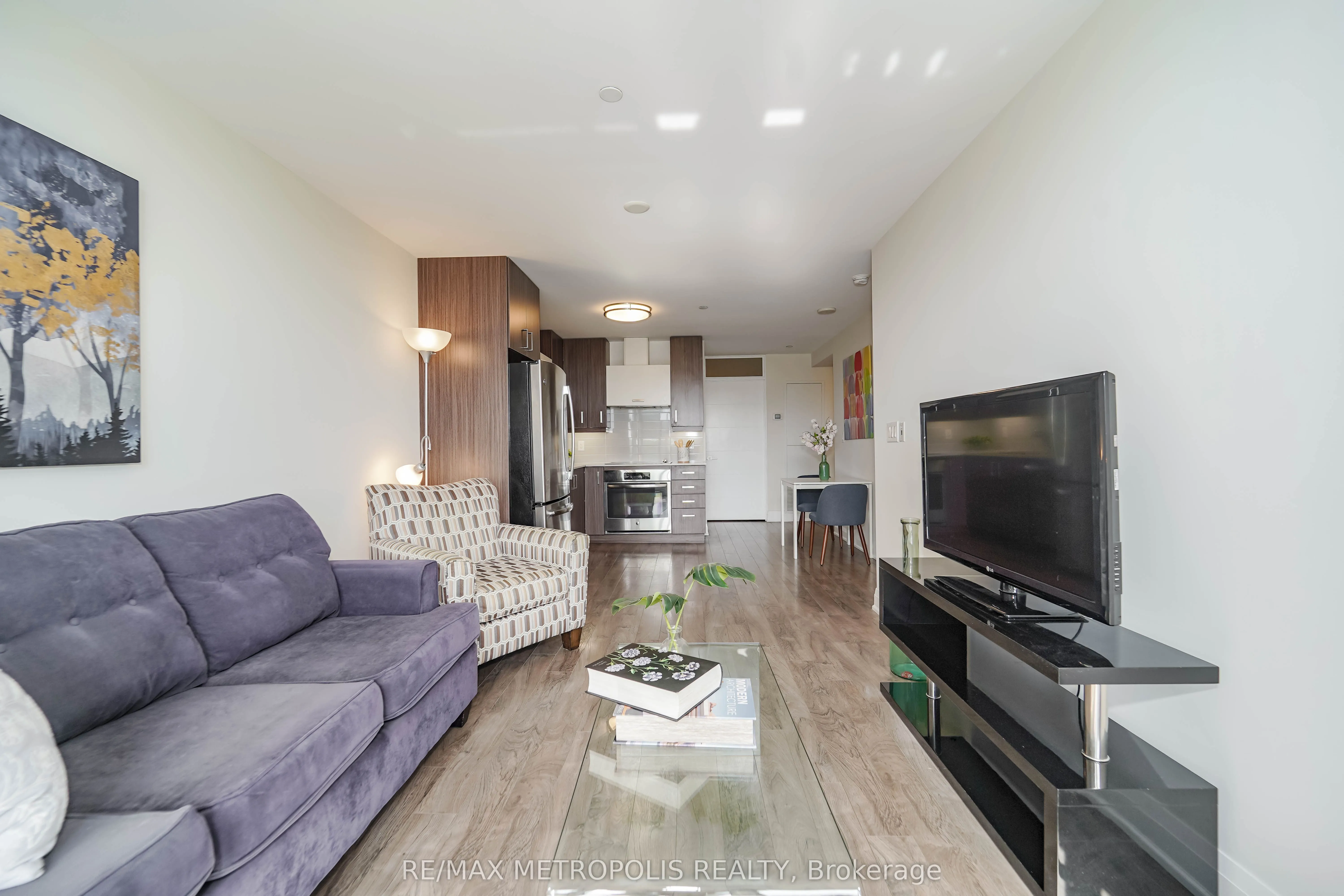 18 Uptown Drive, #819