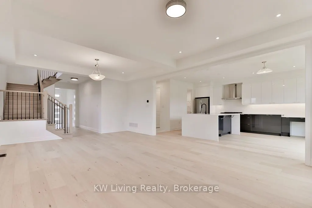 20 Berczy Manor Crescent
