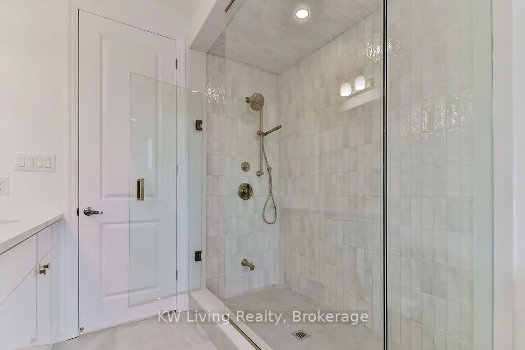 20 Berczy Manor Crescent
