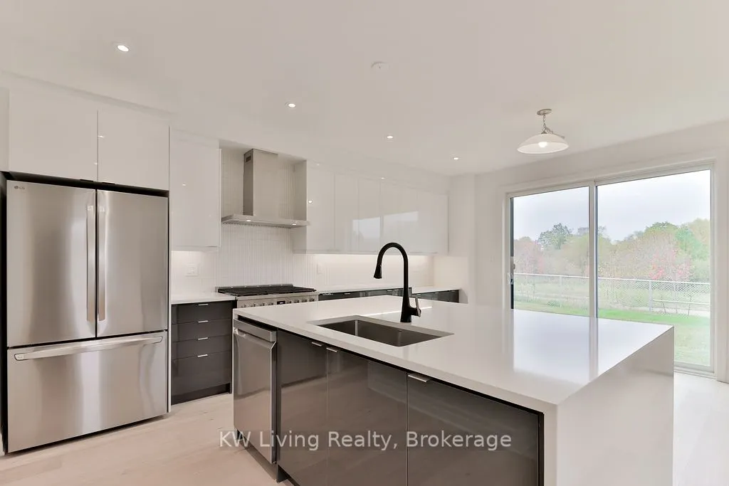 20 Berczy Manor Crescent