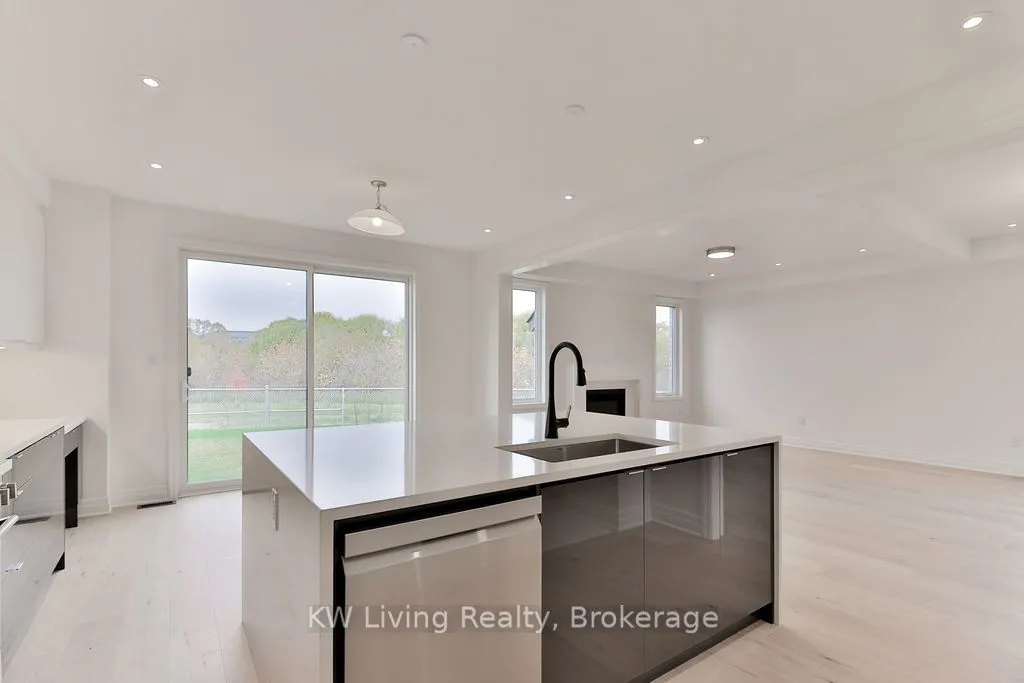 20 Berczy Manor Crescent