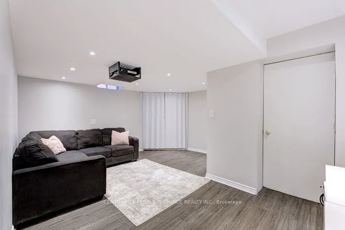 49 Humber Forest Court