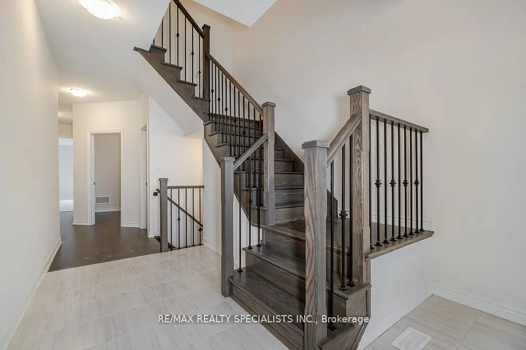 1503 Prentice Road W