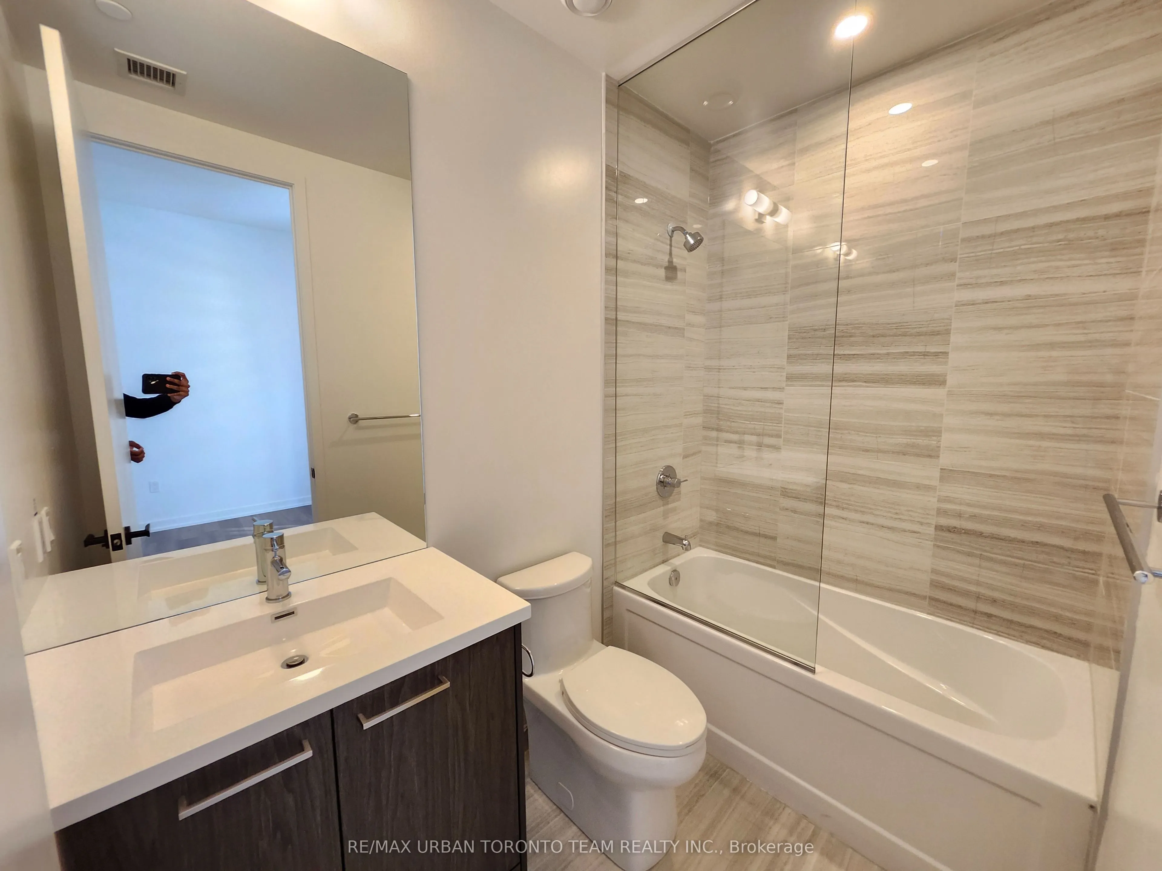 28 Interchange Way, #4603