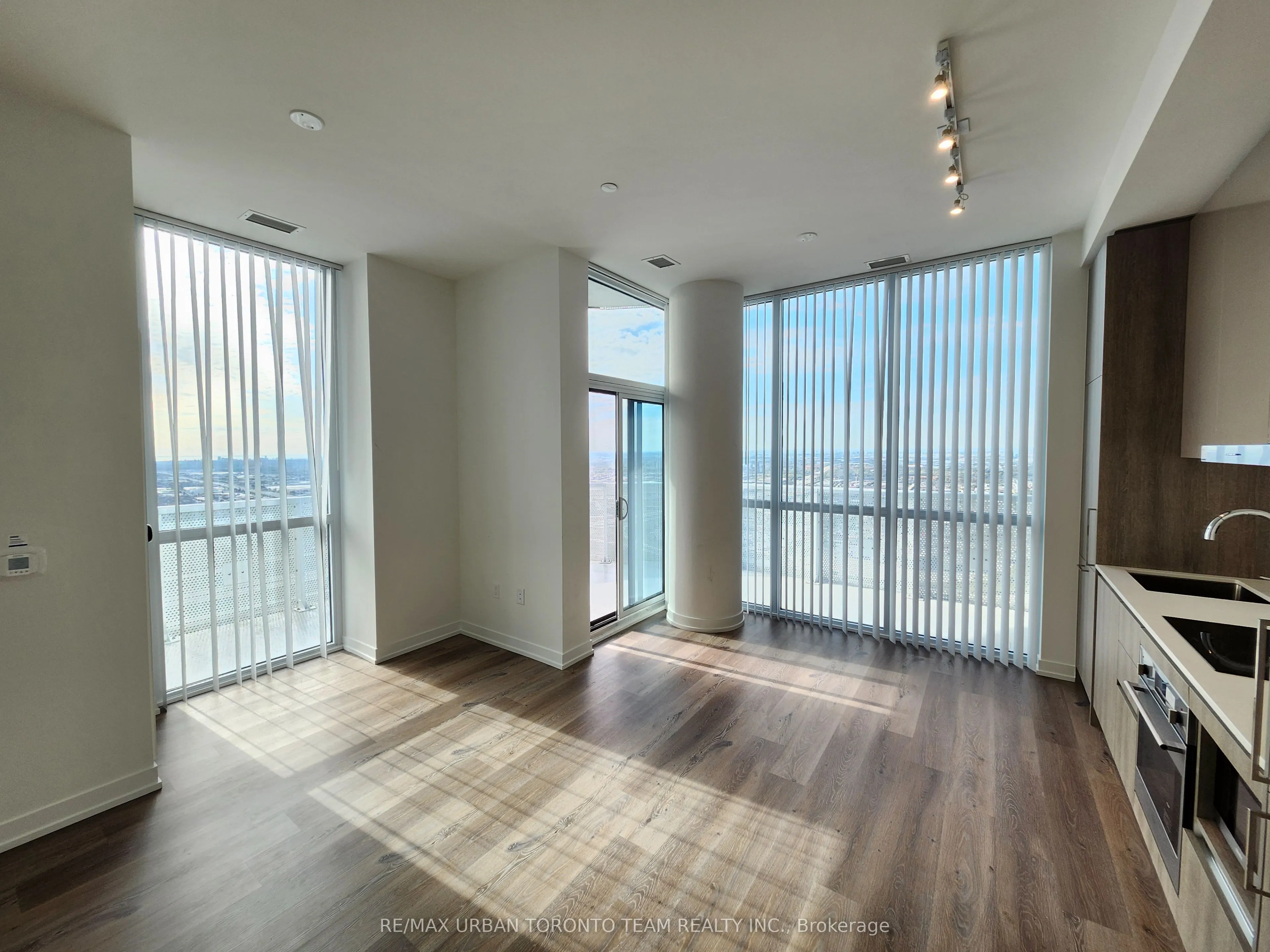 225 Commerce St Street, #PH102