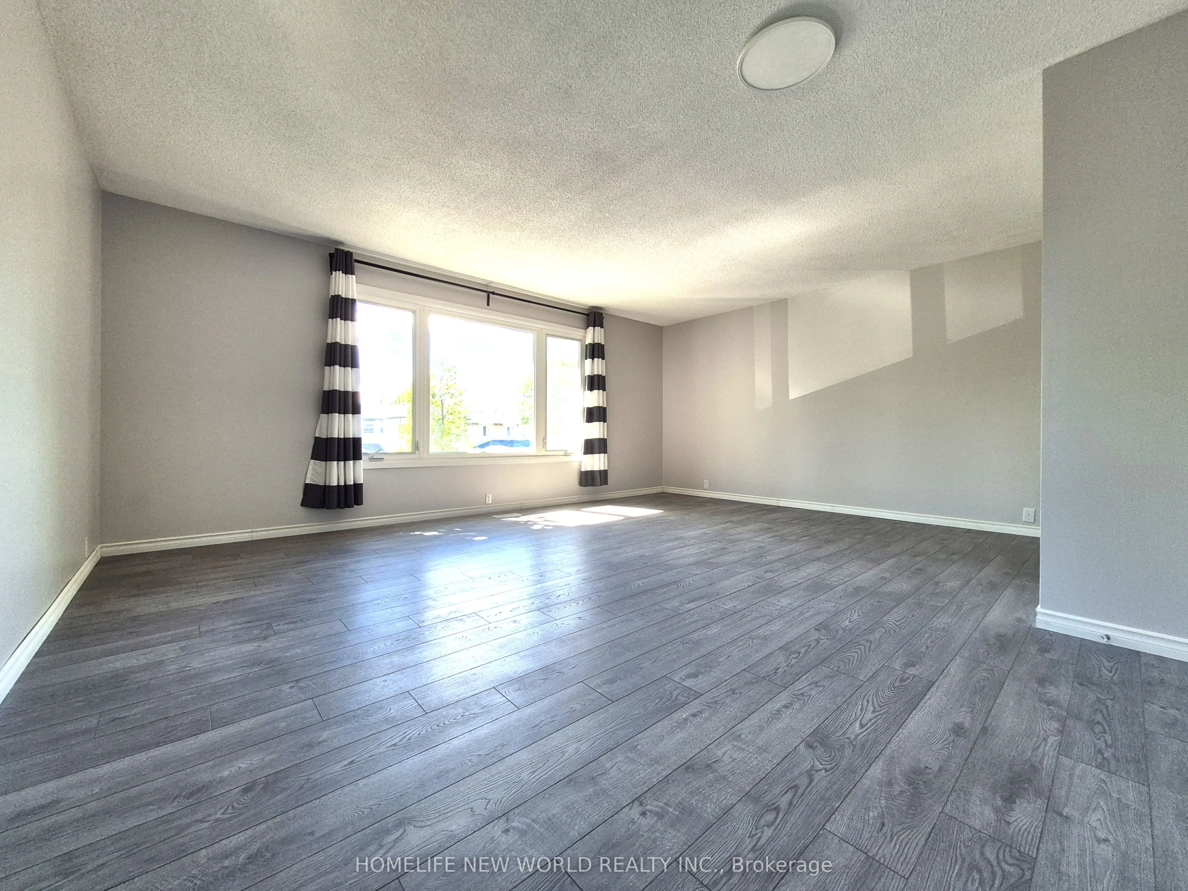 88 Madsen Crescent