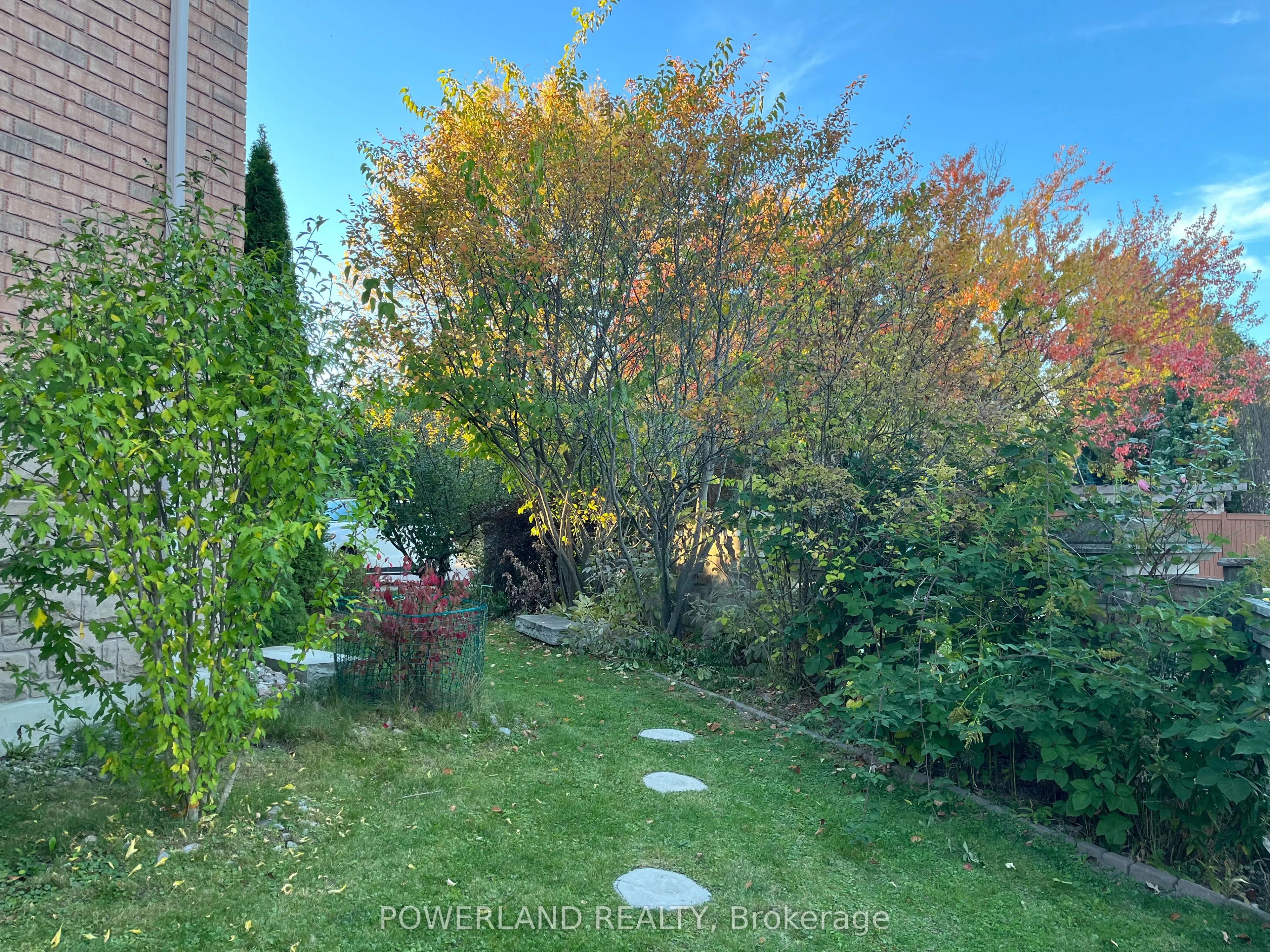 249 Kennedy Street W