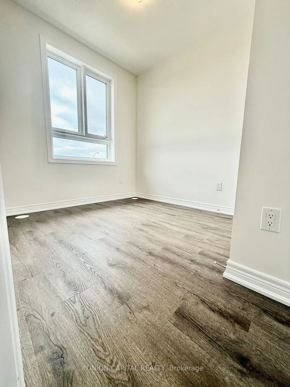 22 Robert Eaton Avenue